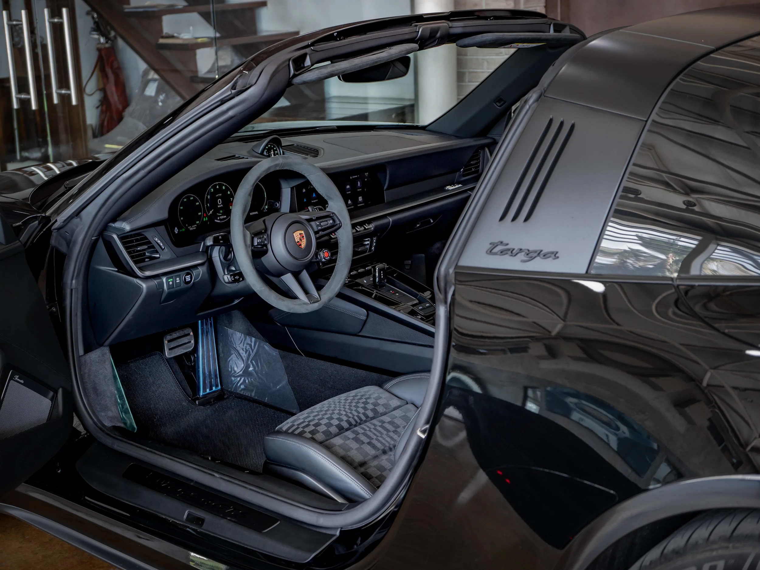 Porsche Targa GTS Negro-15.jpg