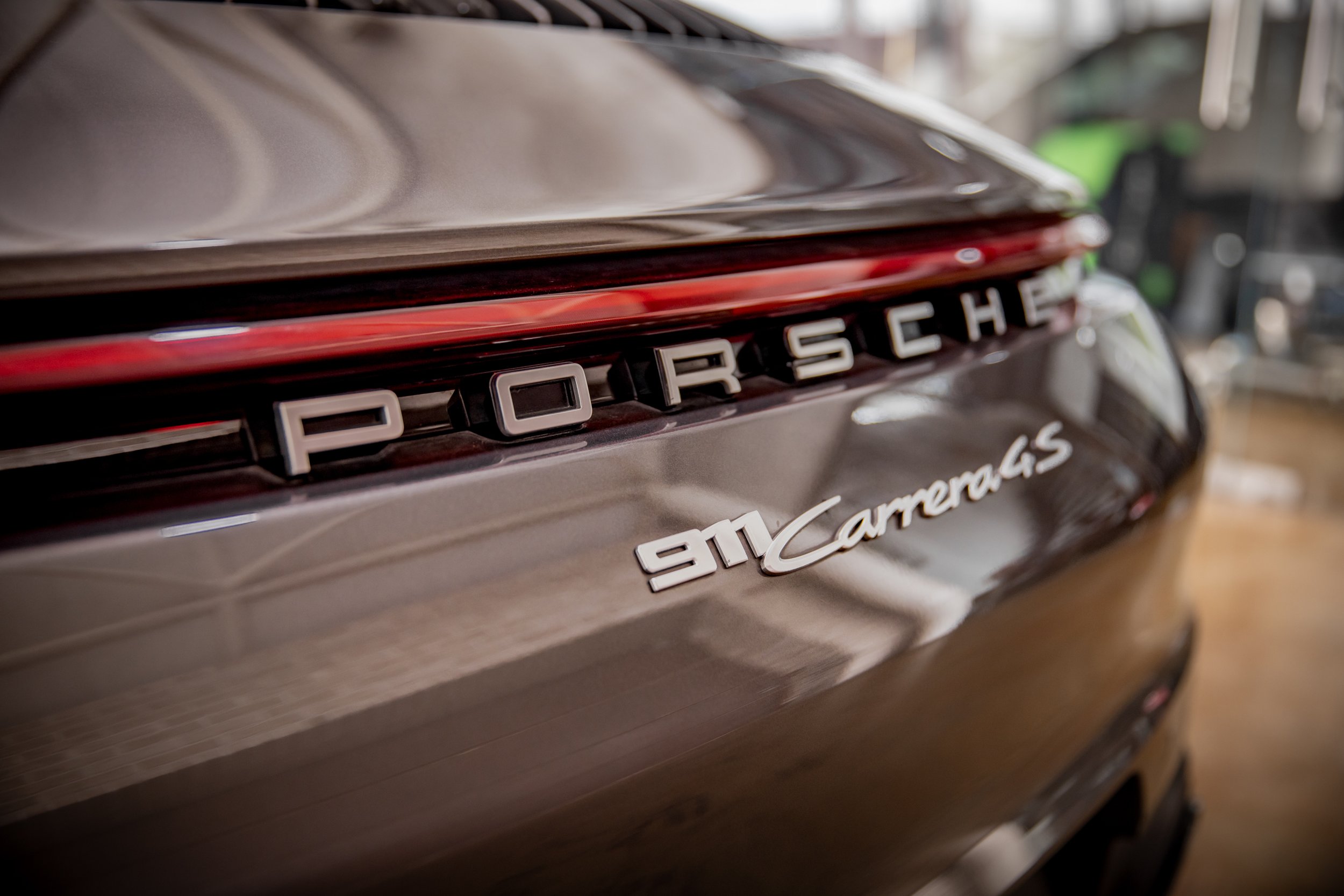 Porsche 911 Carrera-3.jpg