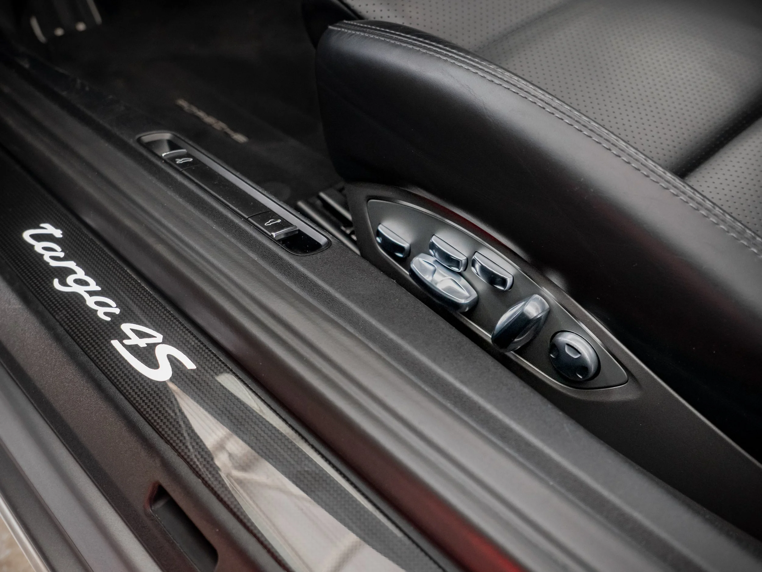 Porsche Targa-24.jpg