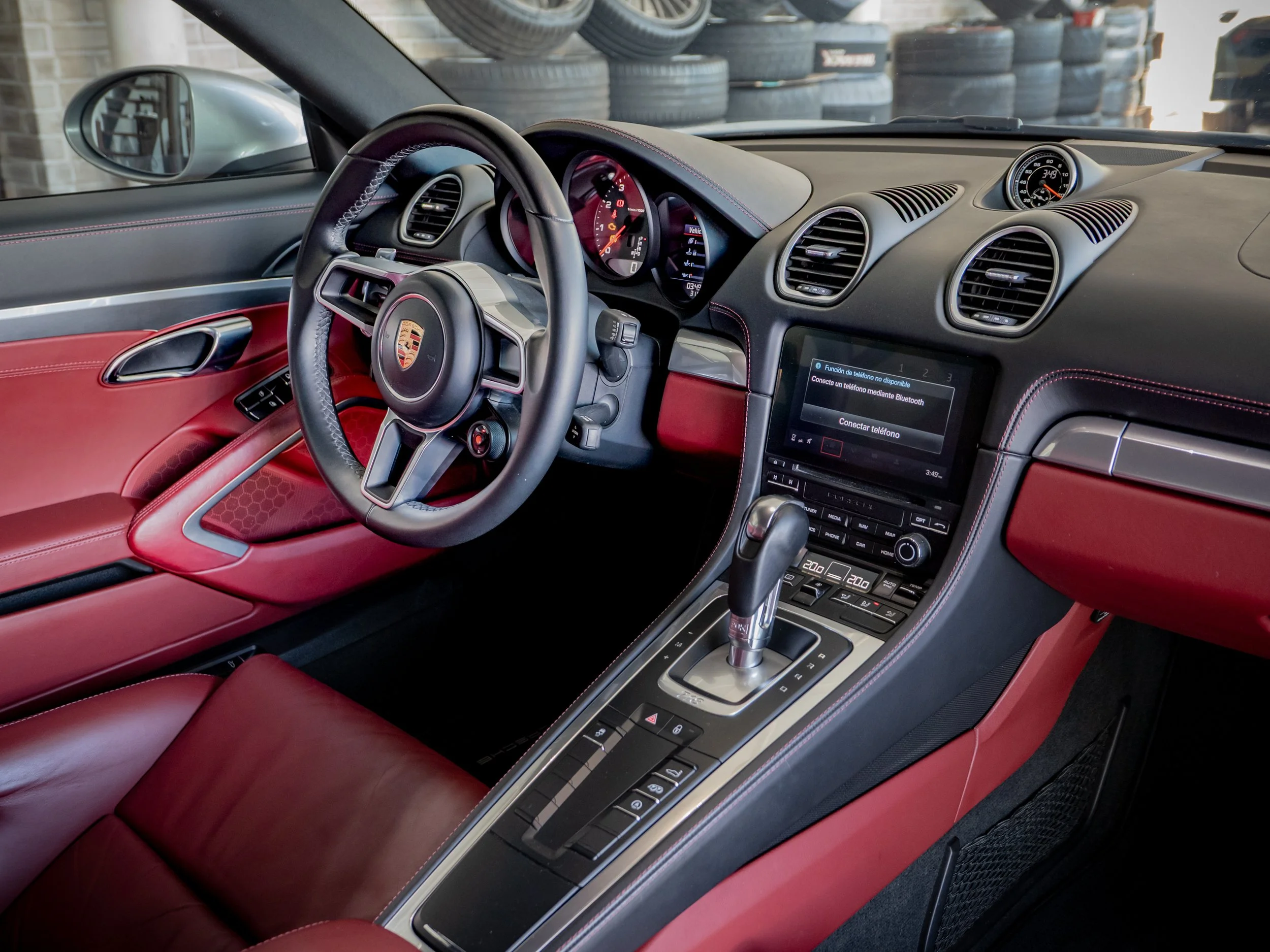 Porsche Cayman-10.jpg