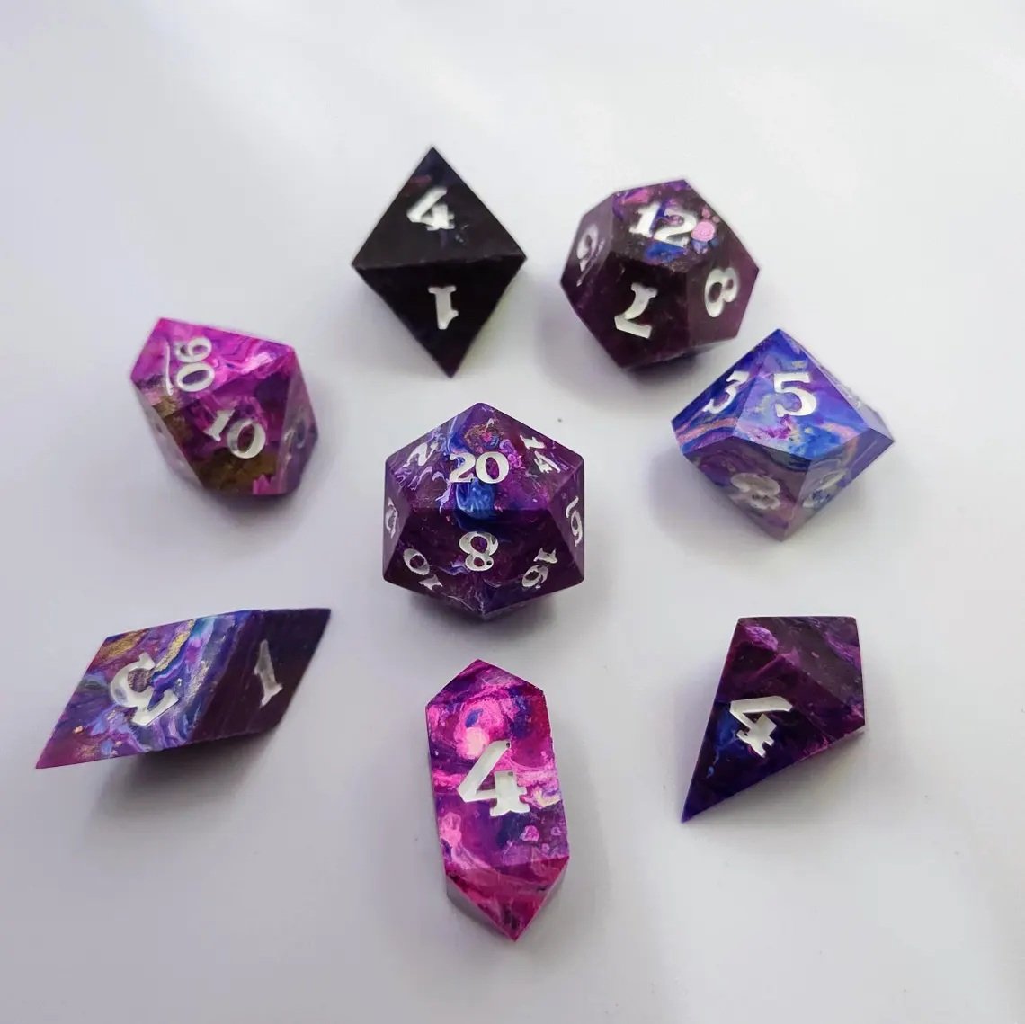 tyedice-handmade-resin-dice-set-dnd-pathfinder-main.jpg