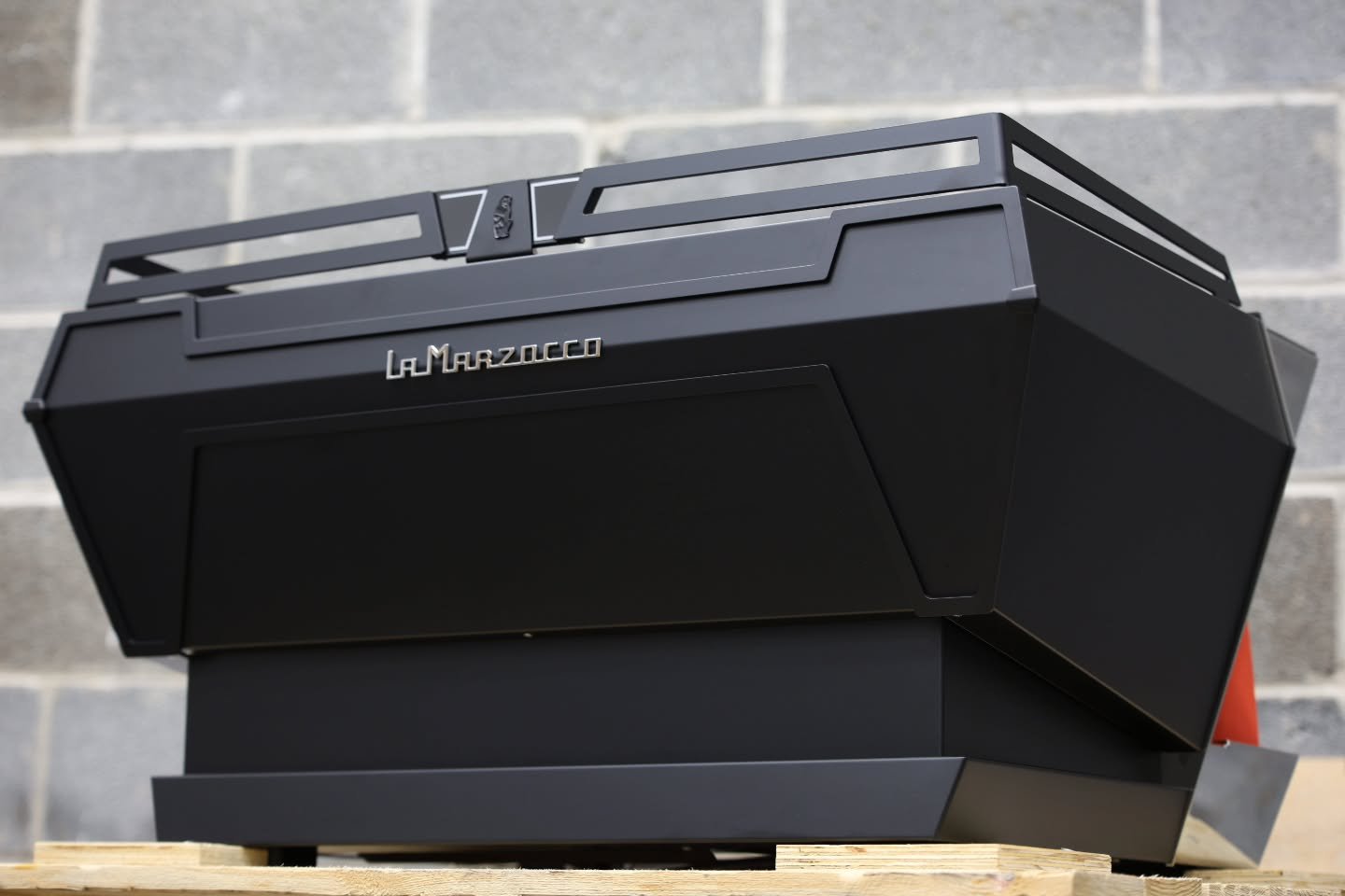 Blacked-out @lamarzocco.usa KB90, sharing the esthetics of stealth-fighter precision and a quiet, commanding presence.