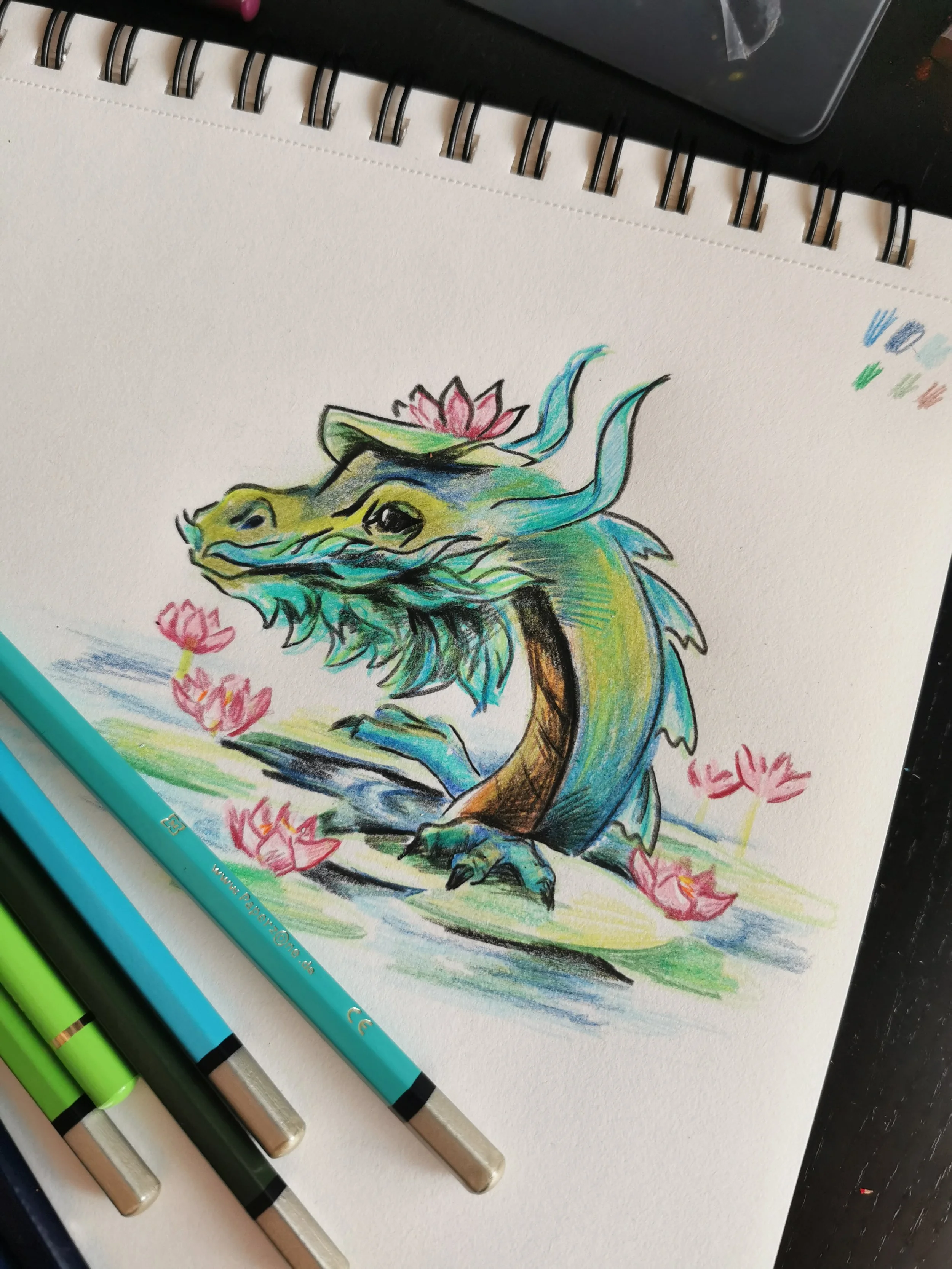 Teich Drache - Skizze mit Buntstift 