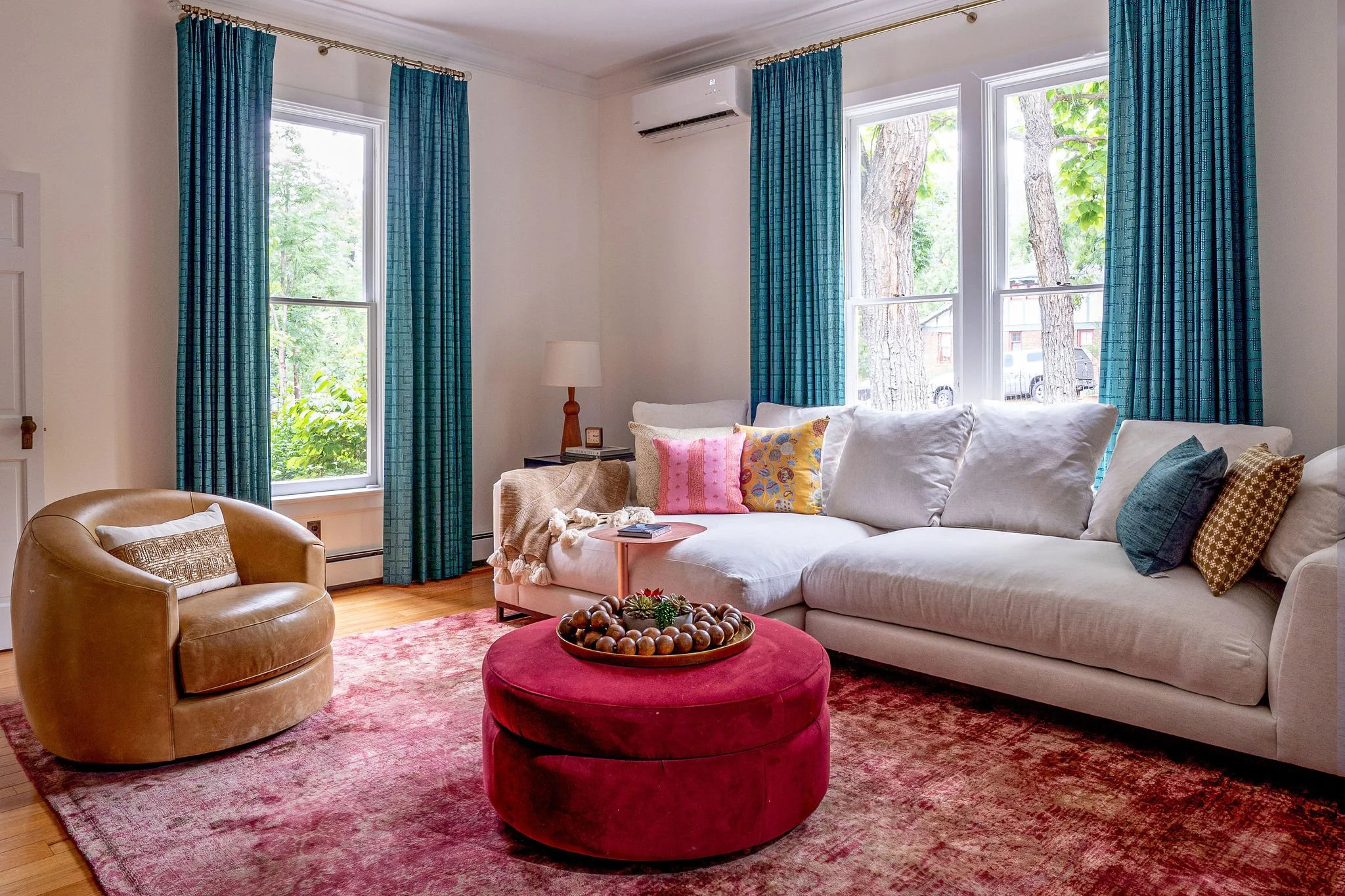 Istoriainteriors-300.jpg