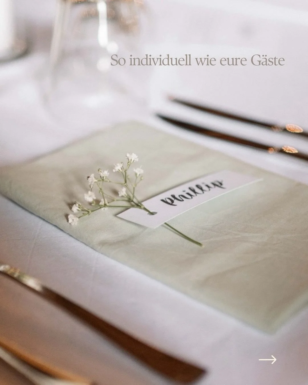 So individuell wie eure G&auml;ste ✨

Unsere Namensschilder bringen Pers&ouml;nlichkeit, Stil und Design an jeden Tisch - bold, handgeschrieben oder modern-minimalistisch. Details, die eure Tischdeko besonders machen &amp; eure G&auml;ste stilvoll wi