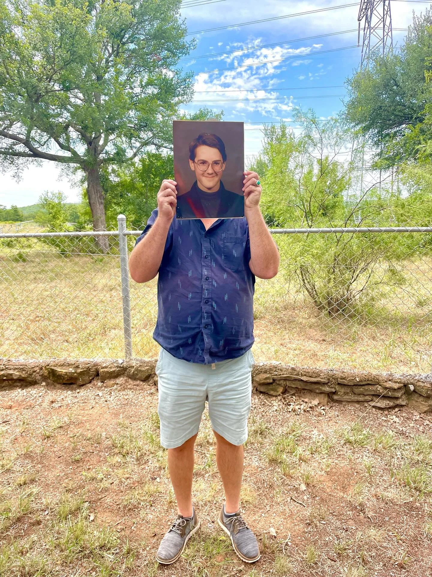 Always a treat visiting family in Texas! 

✅ We beelined to our fav, @grahamwinestx 
✅ Saw Jurassic World, regrettably for a second time lol, at a theater from the Jurassic period 
✅ Took the most low-key beautiful drive to Weatherford for Parmesan p