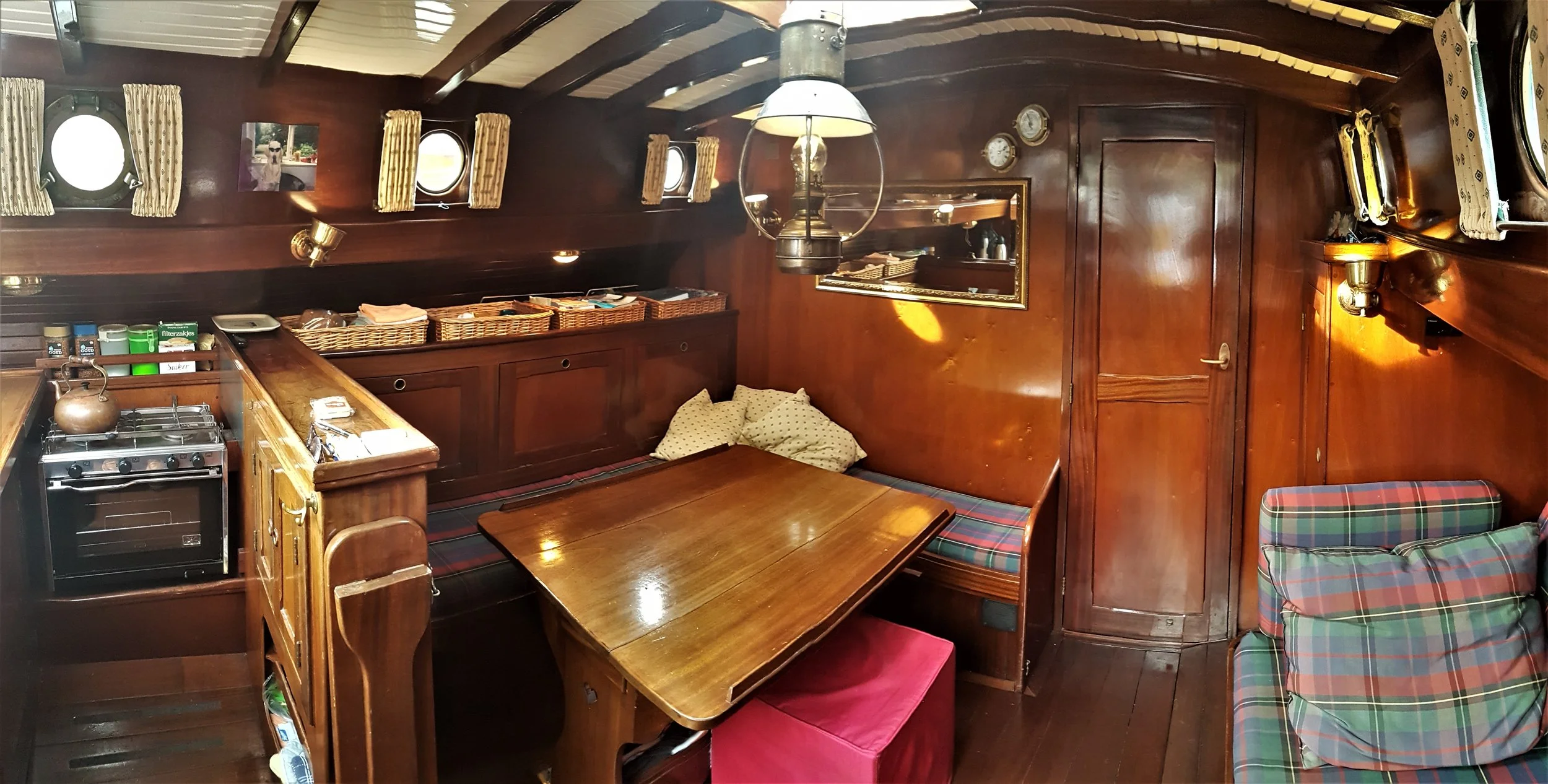 VB130 interieur 2019 okt.jpg