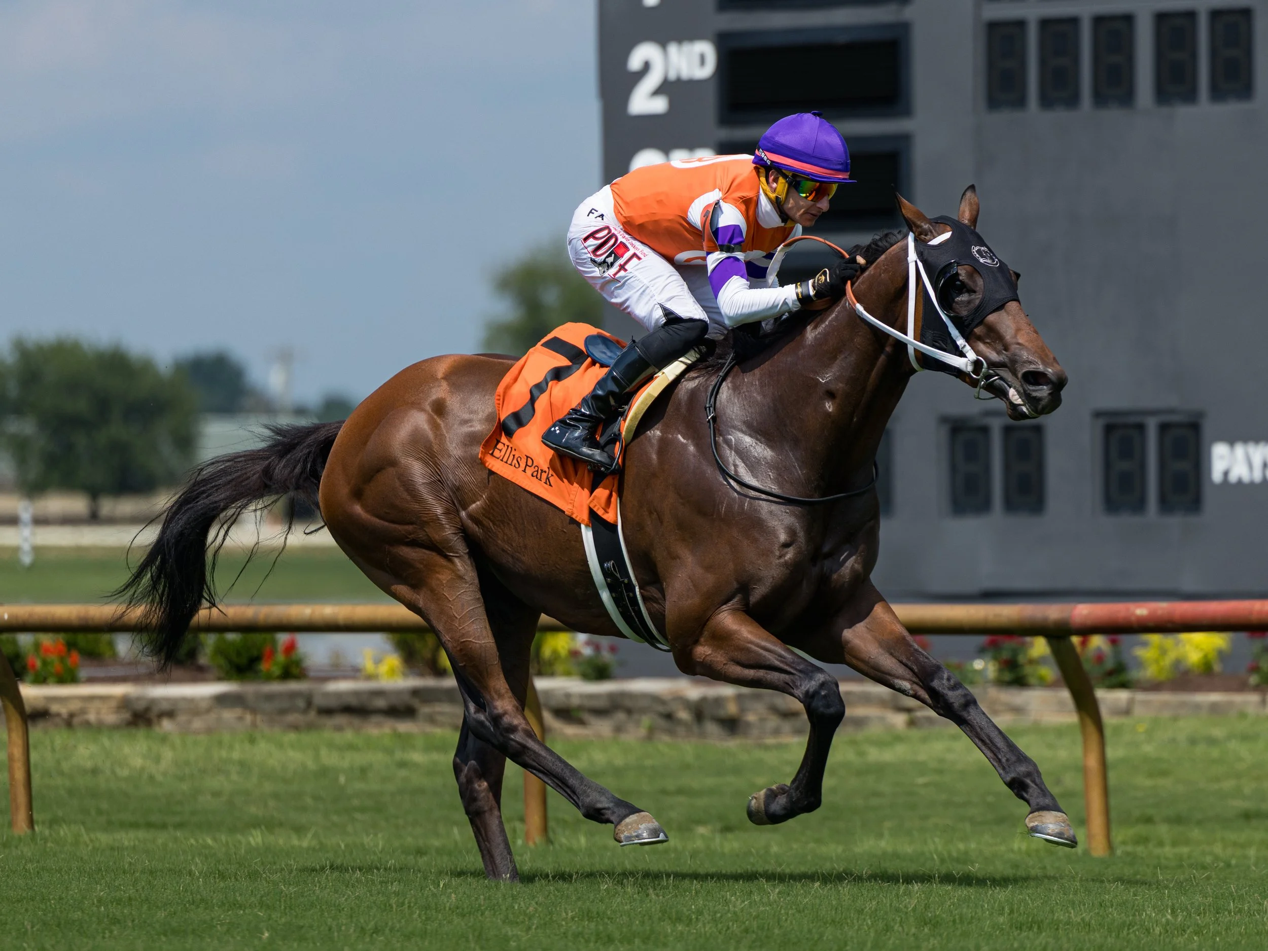 Two Seven O - Finish 03.jpg