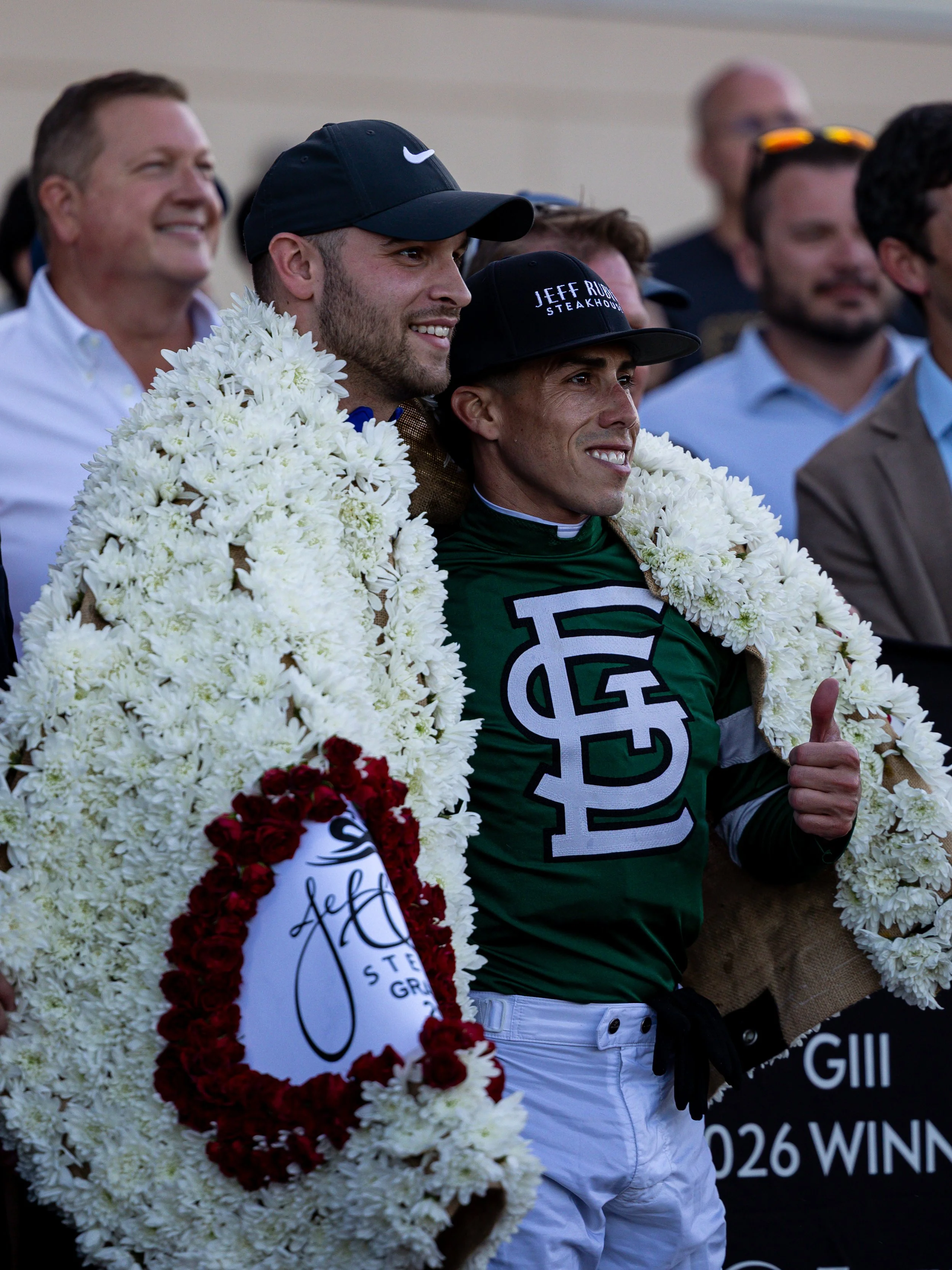 Fulleffort - Winners Circle 06.jpg