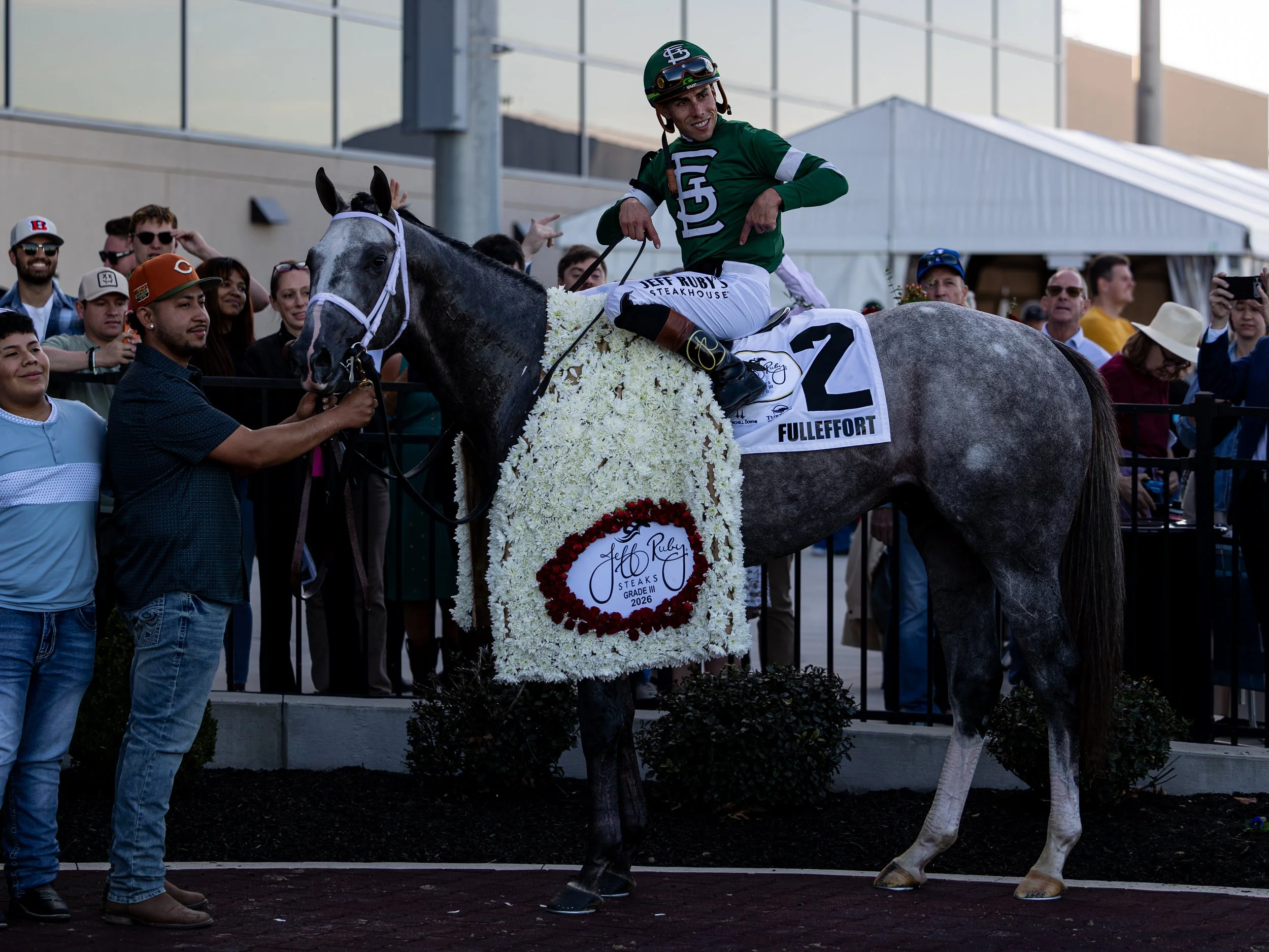 Fulleffort - Winners Circle 01.jpg