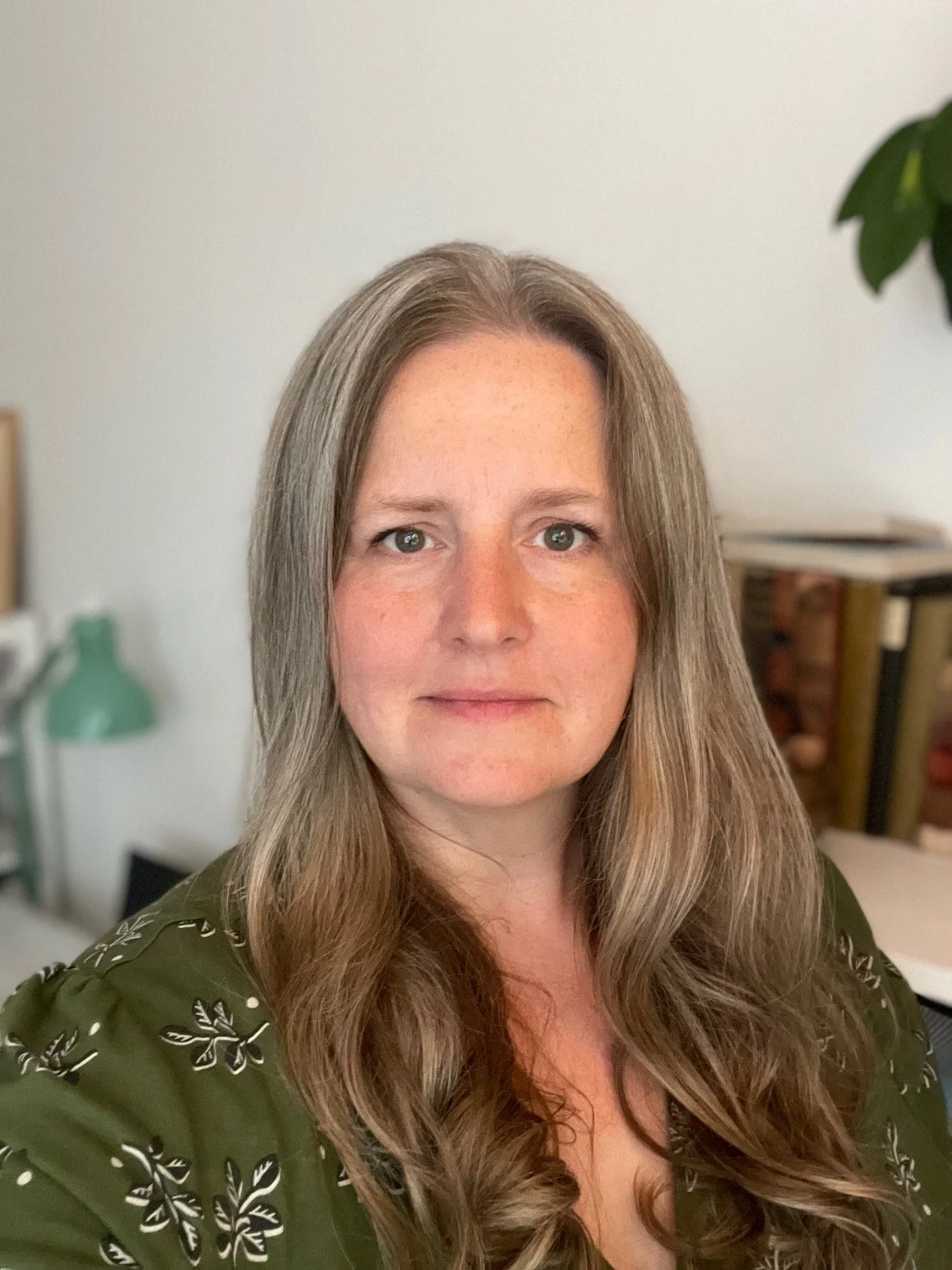 Donna Burgess - Leadership & Career Coach | Counsellor | Psychotherapist-in-training