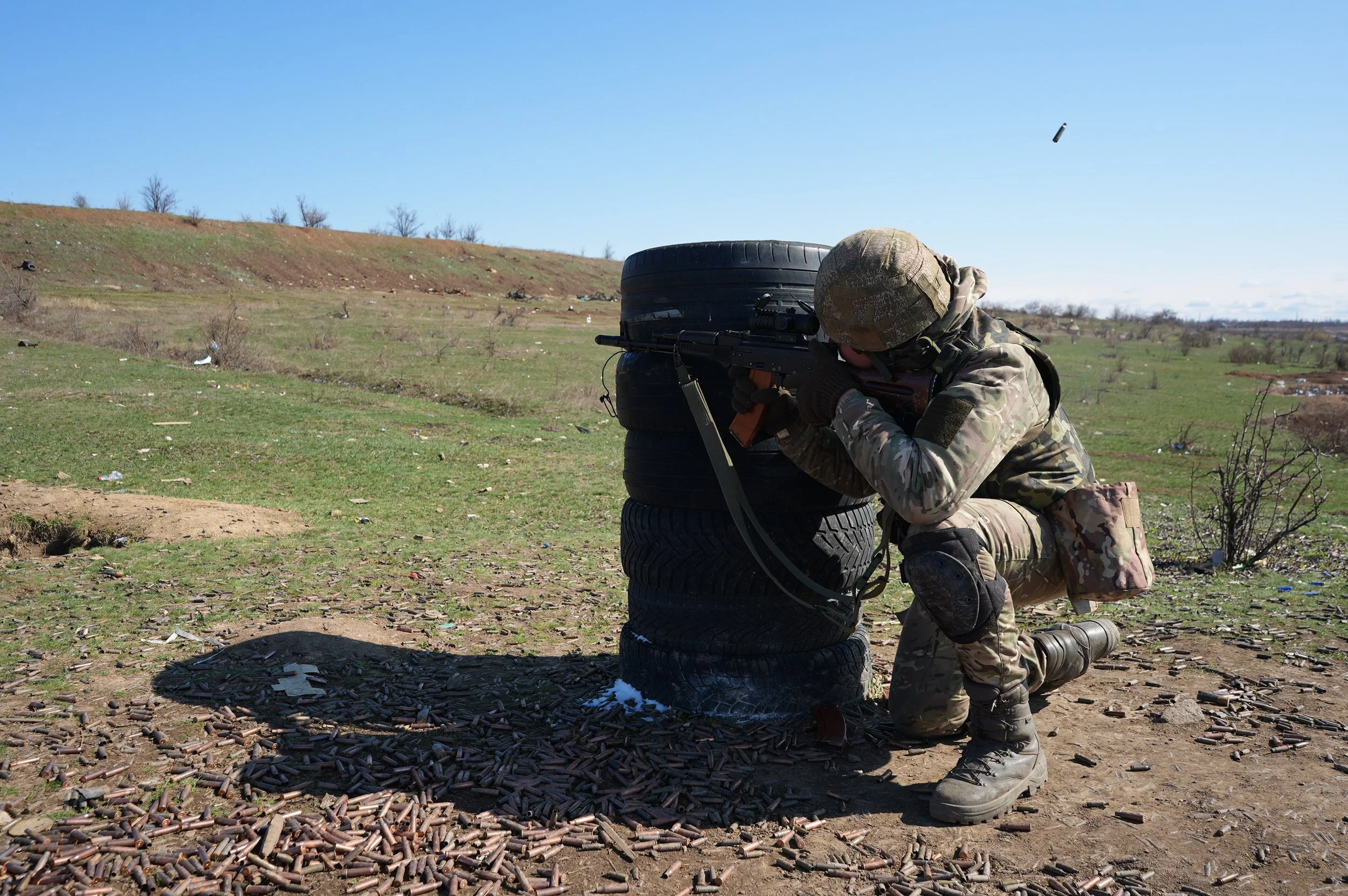 Hunting drones on the front lines in Ukraine
