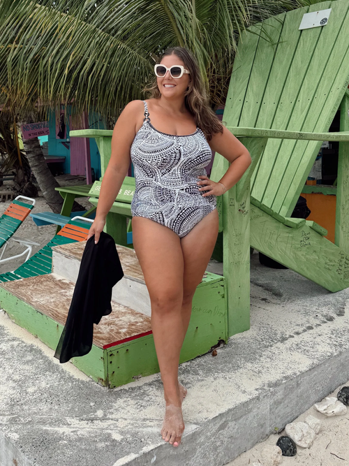The Ultimate Women's Swimwear & Cover-Up Guide 2026: Stylish