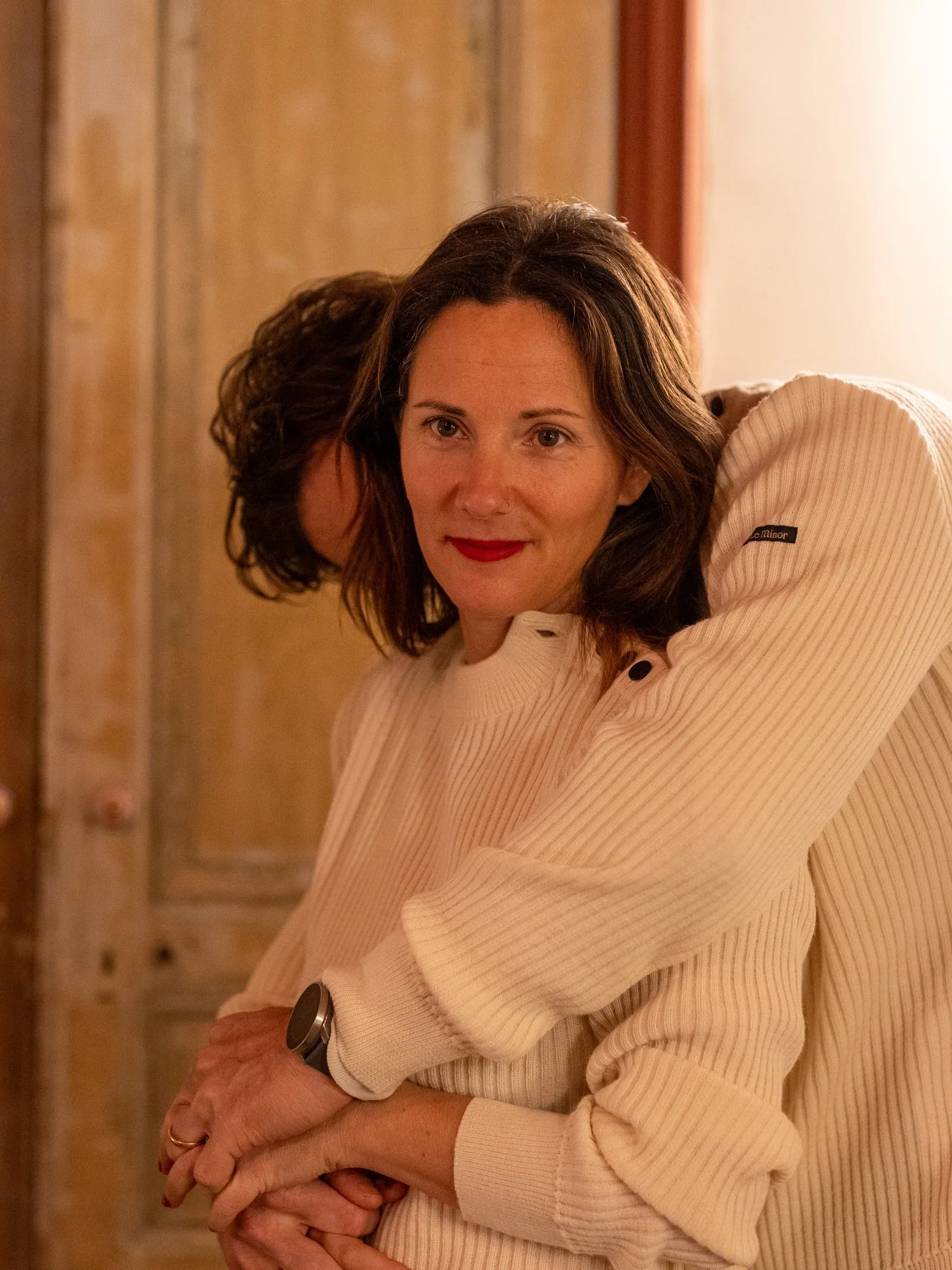 L&rsquo;homme de l&rsquo;ombre.
Celui qui m&rsquo;encourage.
Celui qui me f&eacute;licite.
Celui qui g&egrave;re en coulisse. 
Celui qui r&acirc;le parfois.
Mais celui qui se donne pour moi. 
Celui avec qui je fais &eacute;quipe.
Celui qui m&rsquo;in