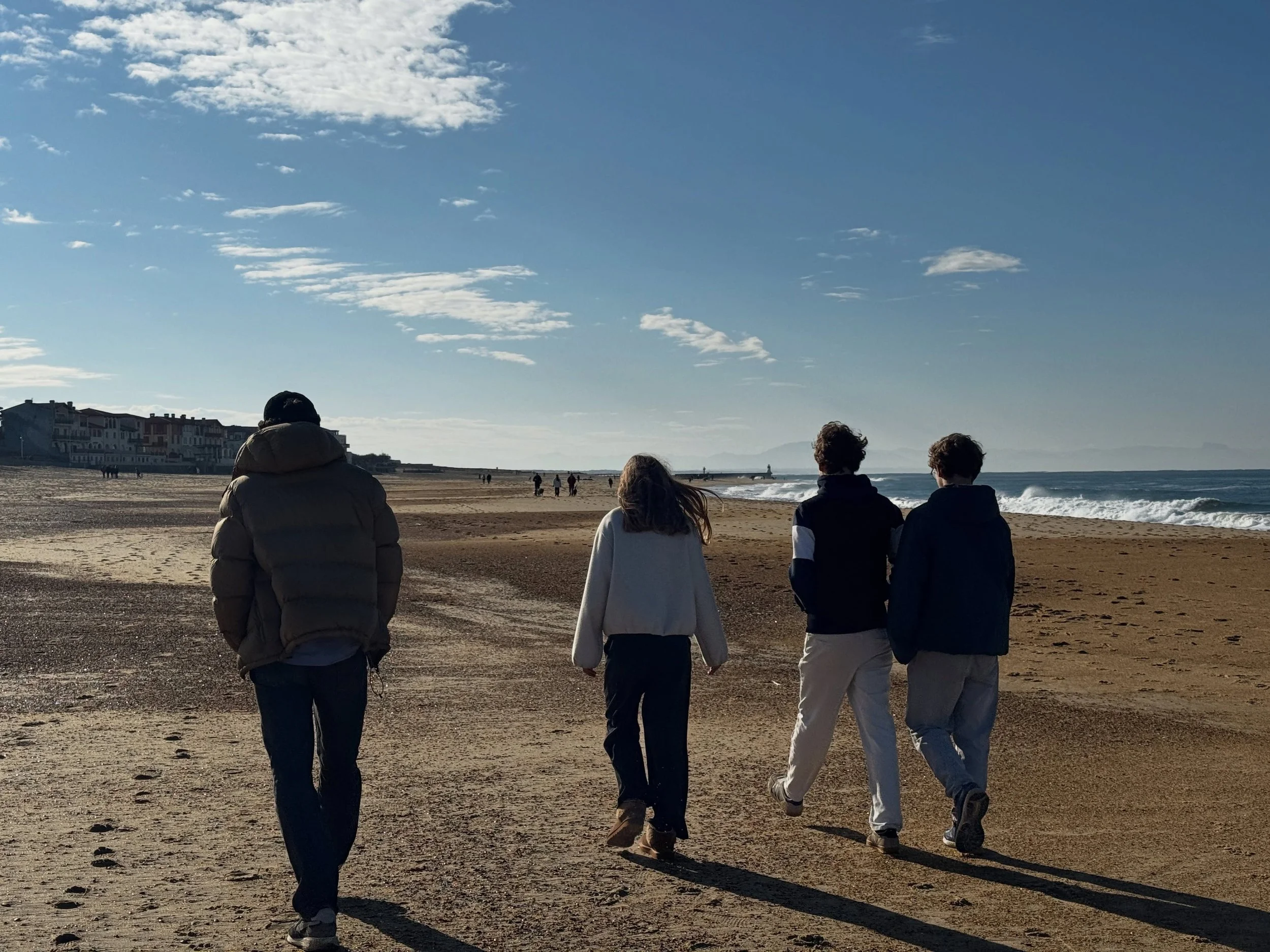Tout cela, c&rsquo;est pour eux.

Pour qu&rsquo;ils grandissent en sachant qu&rsquo;il est possible d&rsquo;&ecirc;tre heureux et amoureux .
Que l&rsquo;on peut s&rsquo;engager durablement sans faillir.
Que l&rsquo;amour ne s&rsquo;arr&ecirc;te pas a