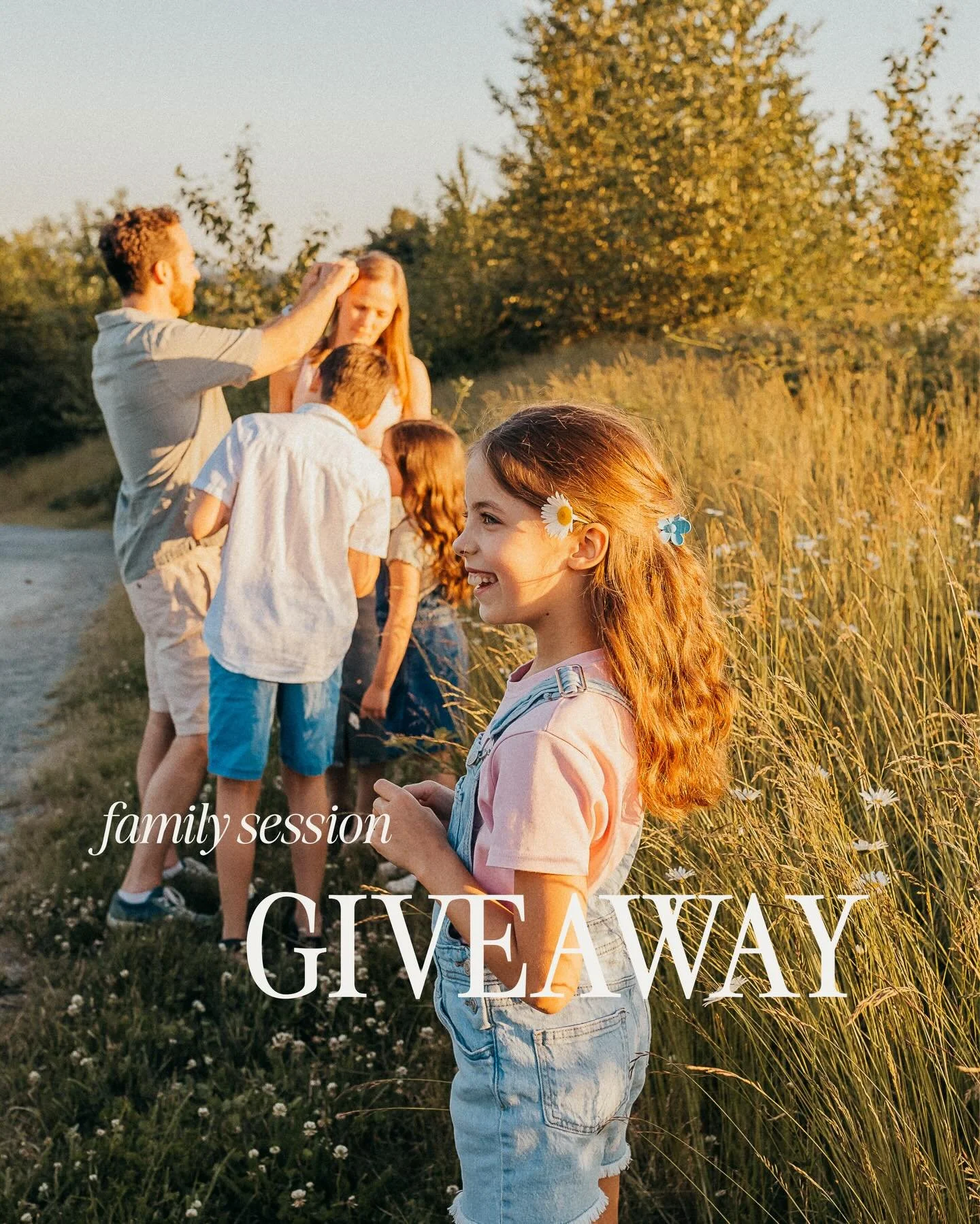 GIVEAWAY FOR ONE FAMILY SESSION ✨ 

This month marks the beginning of my third year here at Hidden Lives(!). As a way to say thank you, I&rsquo;d love to mark the occasion by giving one of you a family session (valued at $450).

To enter:
1) Like thi