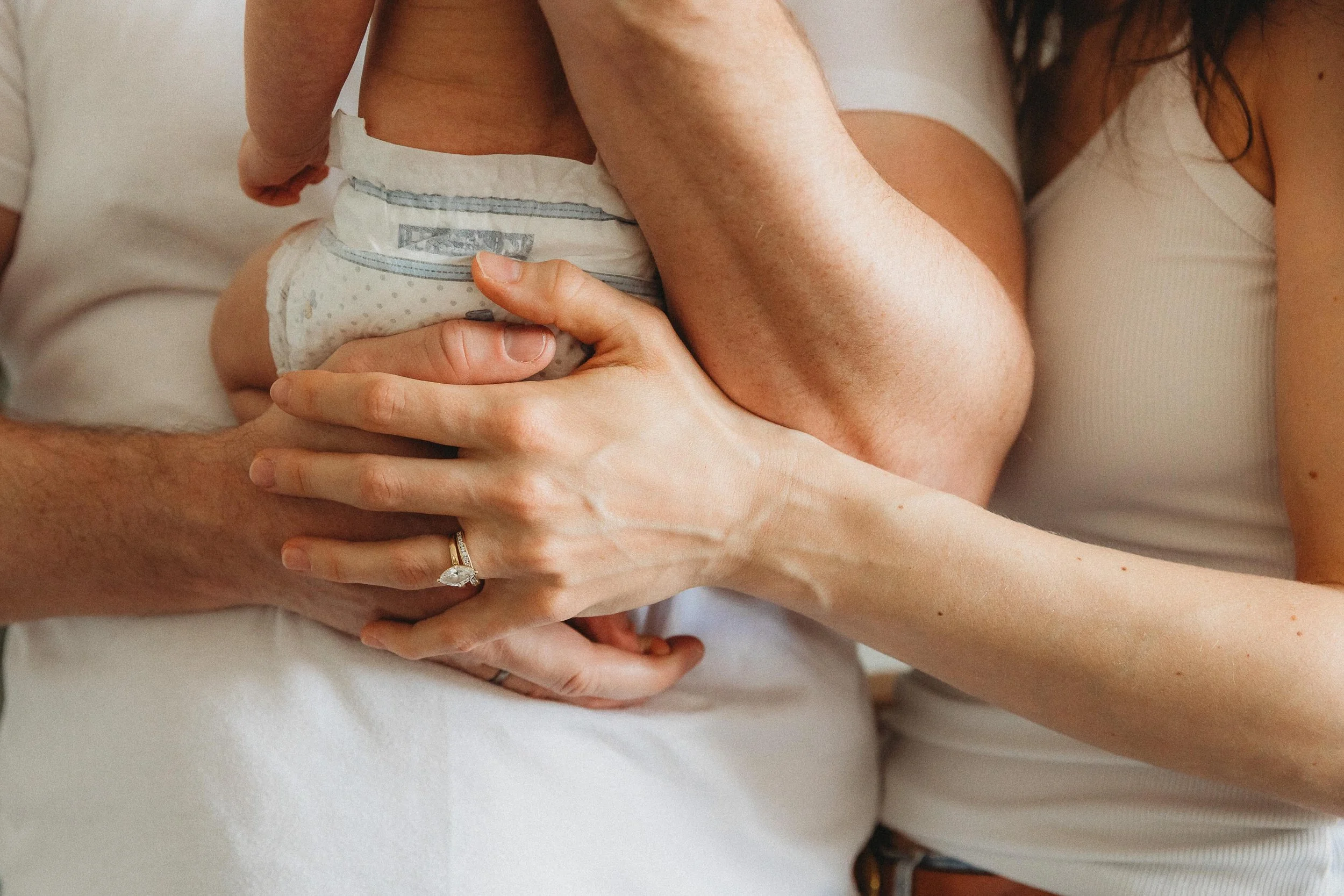 Few things are sweeter than welcoming your baby home ✨ 

Sharing some more photos from this beautiful in-home newborn session over on the blog: https://hiddenlivesphotography.ca/blog/fraser-valley-in-home-newborn-photographer-vancouver-in-home-newbor