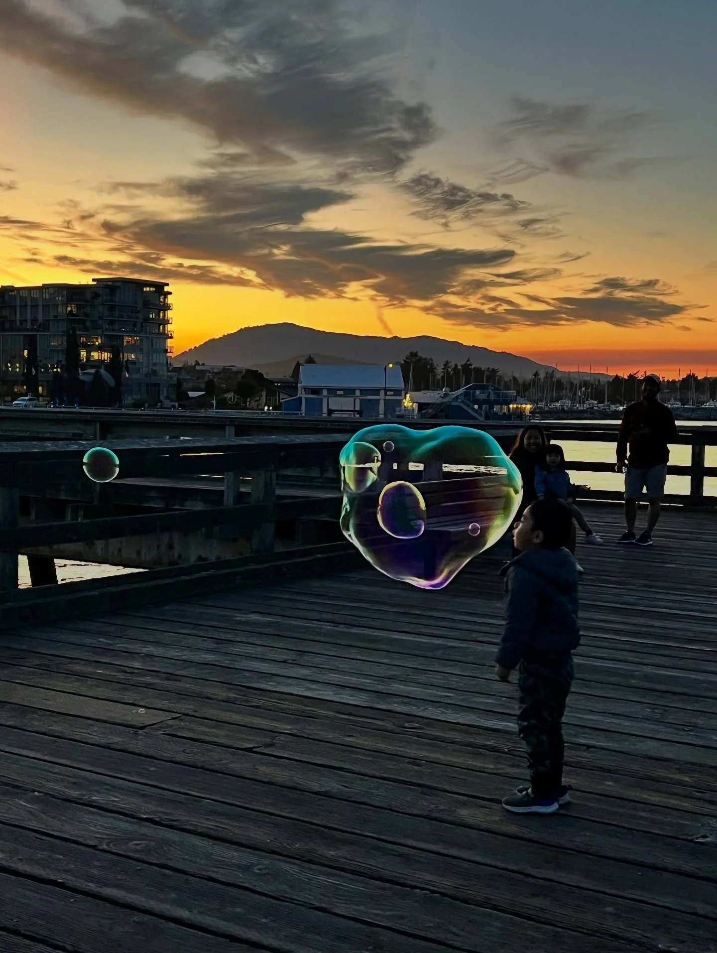 #onebubbleproject helps me create moments like this one, having the time to teach this kiddo how to blow a bubble in a bubble. 
The parents enjoyed the evening, they had the opportunity to encourage and cheer on their child, together creating a core 