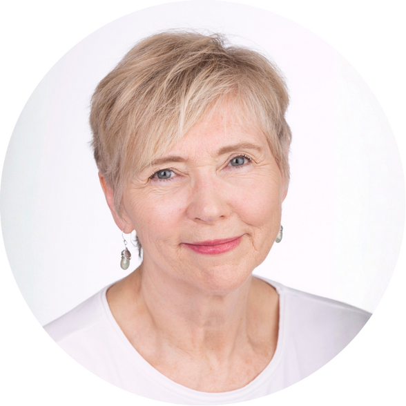 Yoga Retreat - Baja Mexico - Lucinda Flavelle Bio Picture