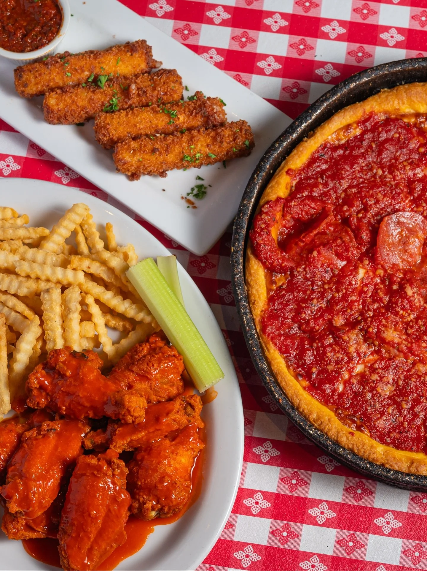Comfort Food Season at Gino&rsquo;s East

As the air gets cooler, we&rsquo;re warming things up the best way we know how&mdash;with the ultimate comfort food.

Our Famous Hand-Rolled Mozzarella Sticks, golden and gooey with every pull
Jumbo Wings &am