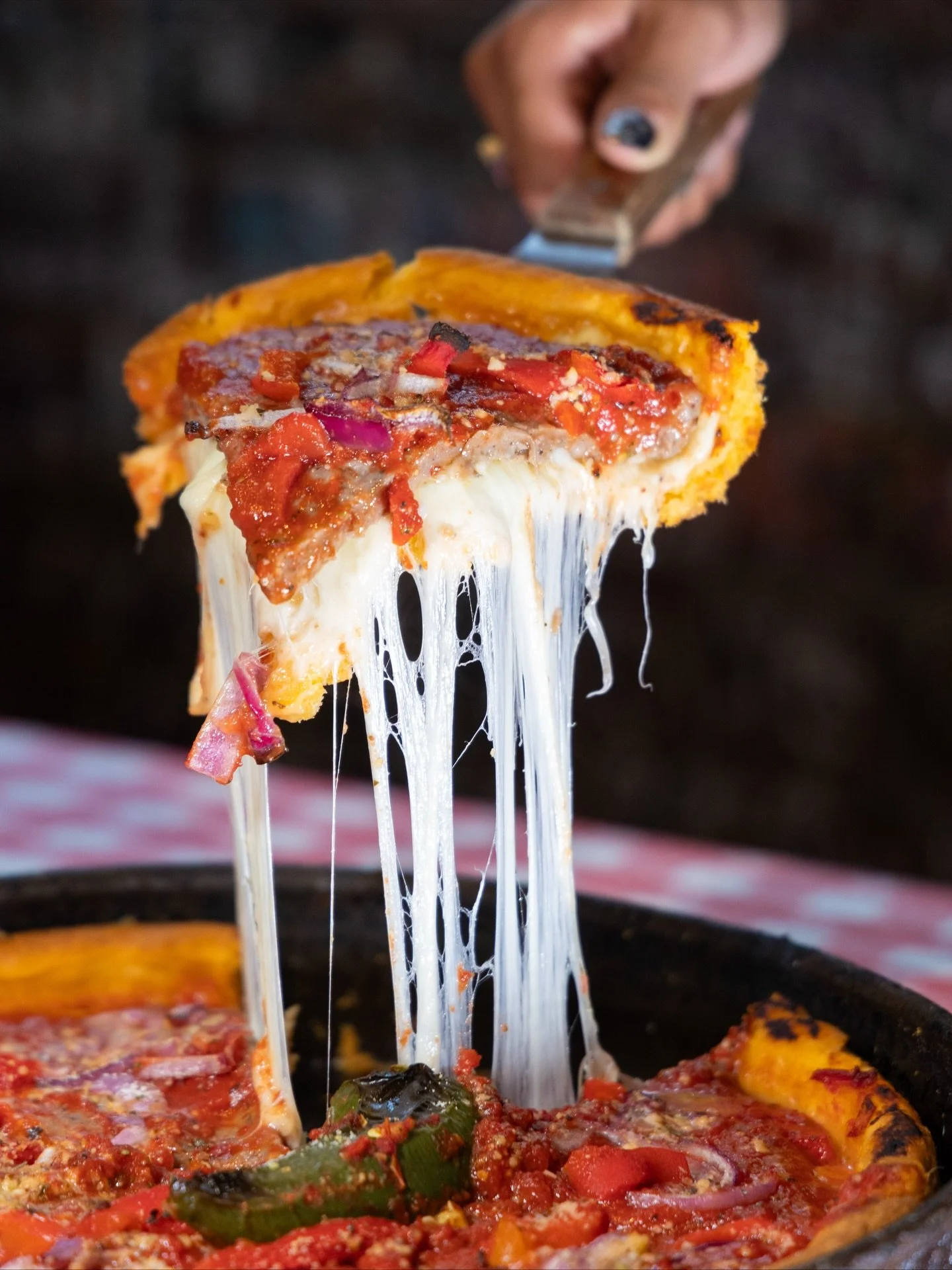 Born in Chicago. Built for the bold. 🔥
Hot + spicy sausage, fire-roasted red peppers, and red onions &mdash; this pie brings the heat like only a true Chicagoan can.

.

.

.

#GinosEast #ChicagoFirePizza #ChicagoEats #DeepDishPizza #InCrustWeTrust 