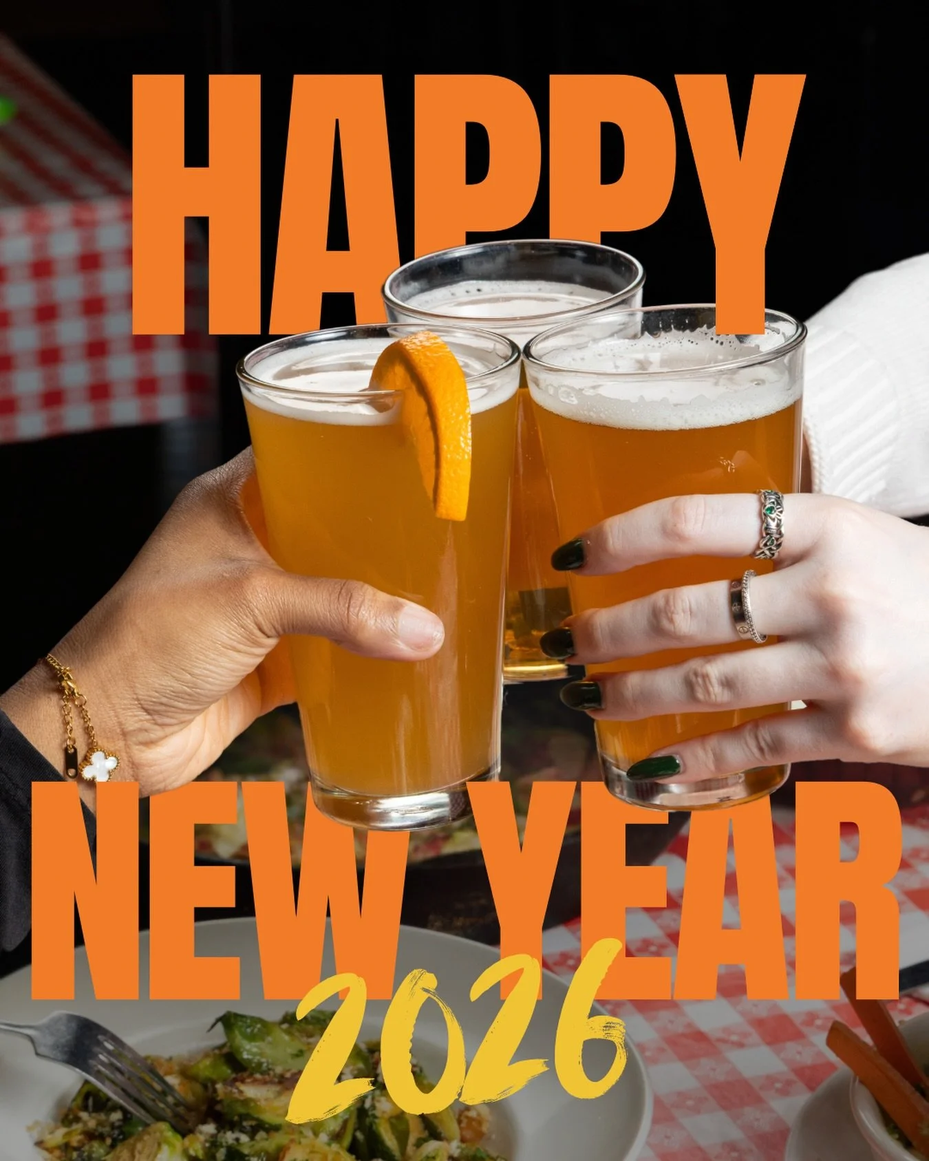 Cheers to a new year of deep dish, good company, and Chicago love.

Happy New Year from Gino&rsquo;s East! 🍕🍻🧡

.

.

.

#GinosEast #HappyNewYear #ChicagoEats #DeepDishPizza #Since1966