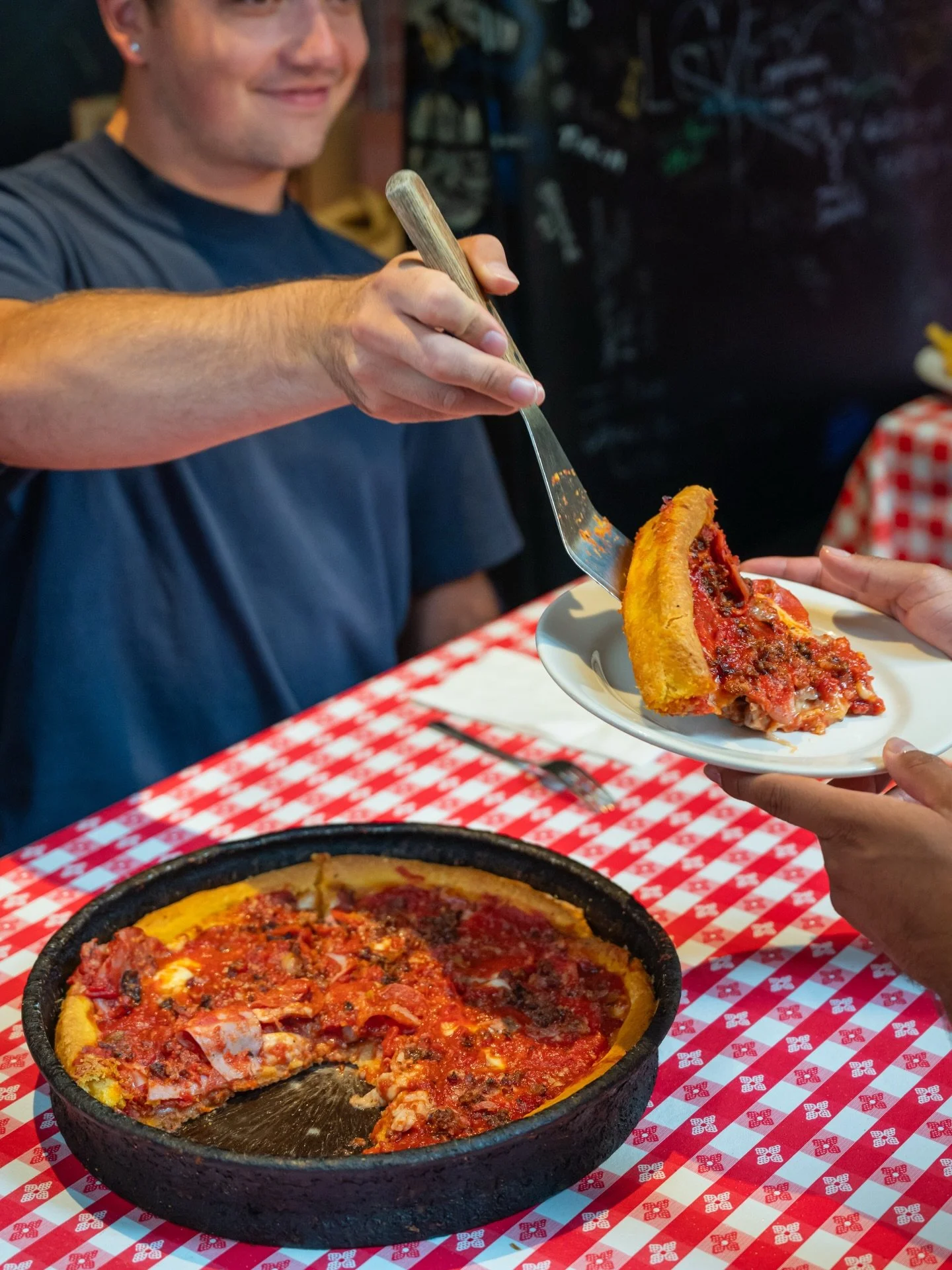 January flew by&hellip; but there&rsquo;s always time for one more deep dish moment.
Serving up warm slices, red-checkered vibes, and that golden crust Chicago has loved for decades.

.

.

.

#GinosEast #ChicagoDeepDish #ChicagoEats #ChicagoFoodie #