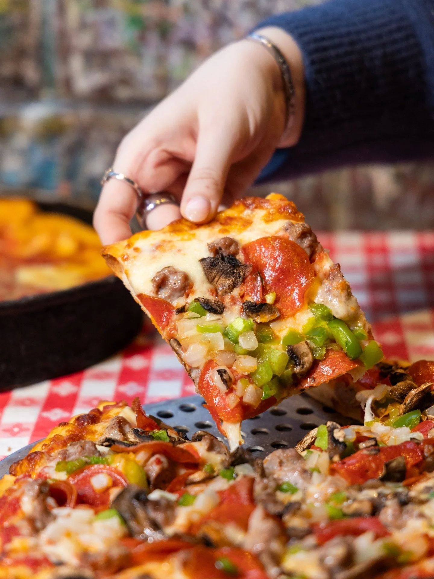 We love a good deep dish&hellip; but don&rsquo;t sleep on tavern style.

Square cut, passed around, gone in minutes.

Let&rsquo;s debate... Deep Dish or Tavern Style?

.

.

.

#ChicagoEats #TavernStylePizza #DeepDishPizza #ChicagoFood #GinosEast