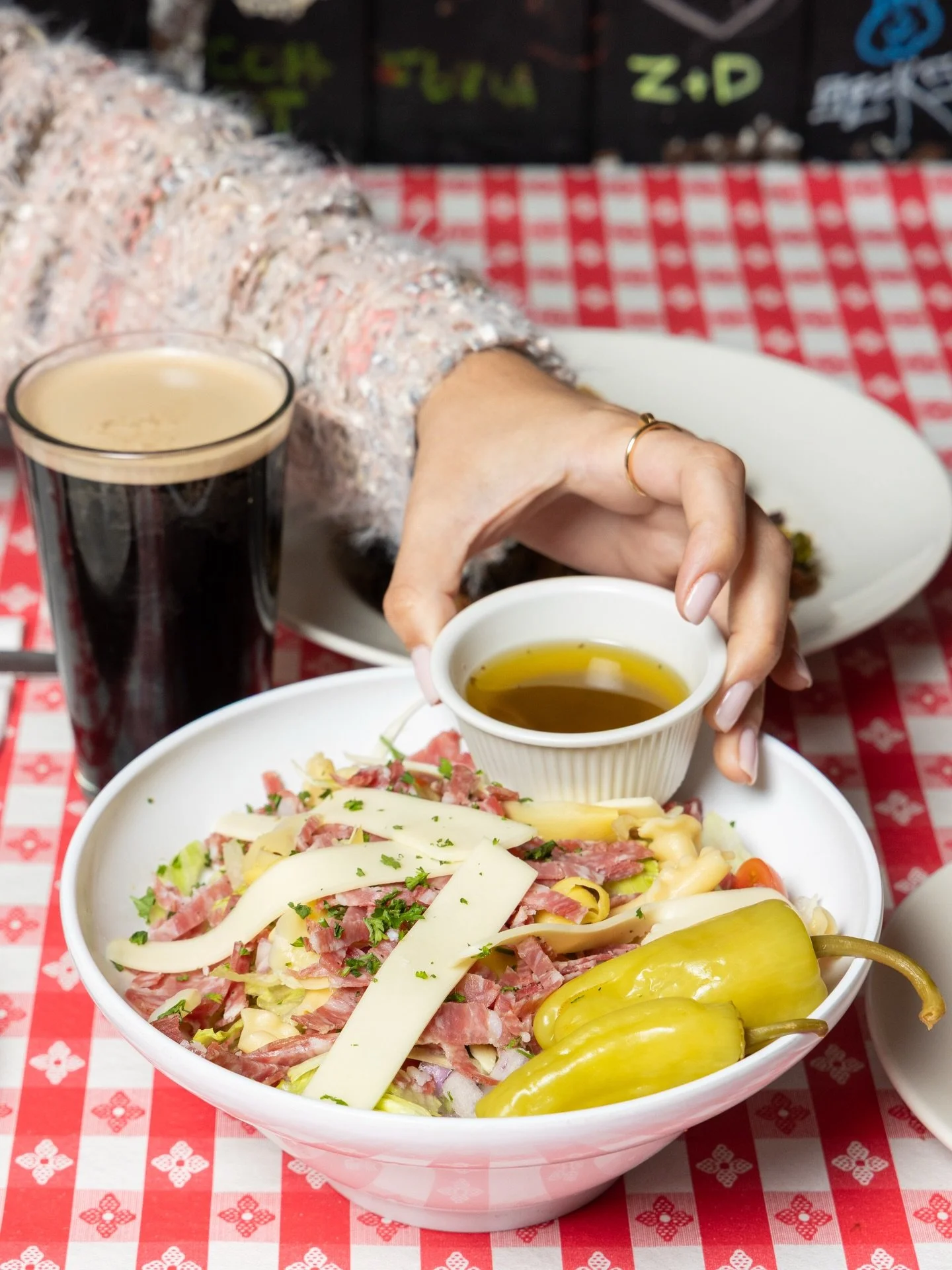 You came for pizza&hellip;
but this might be your first move.

Antipasti loaded and ready.

.

.

.

#GinosEast #ChicagoEats #Antipasti #FoodieChicago #EatChicago