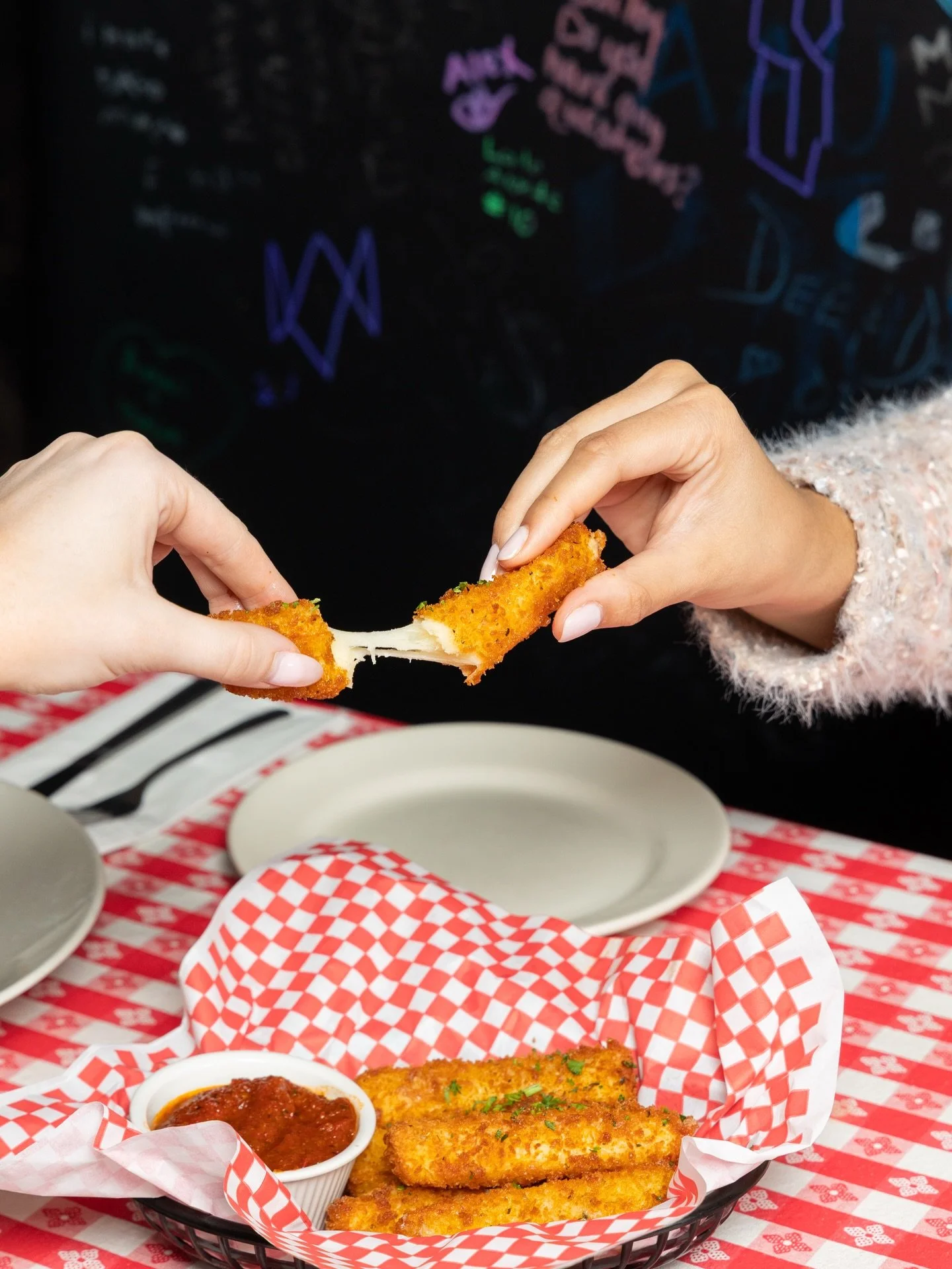 You order them for the table&hellip;
but somehow everyone&rsquo;s reaching at the same time.

.

.

.

#GinosEast #MozzarellaSticks #ChicagoEats #CheesePull #FoodWorthSharing