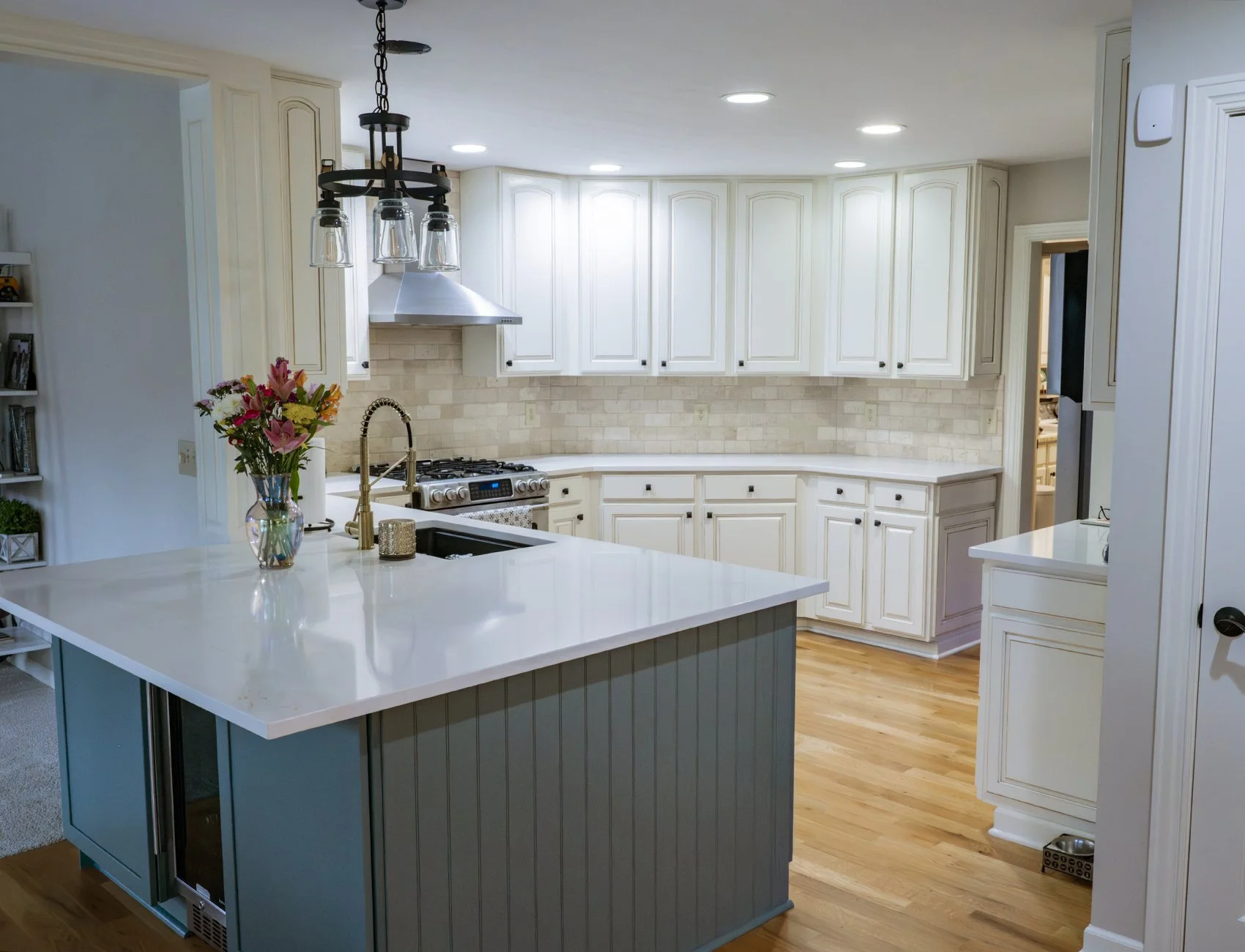 Granite vs. Quartz Countertops – Which is Right for You?