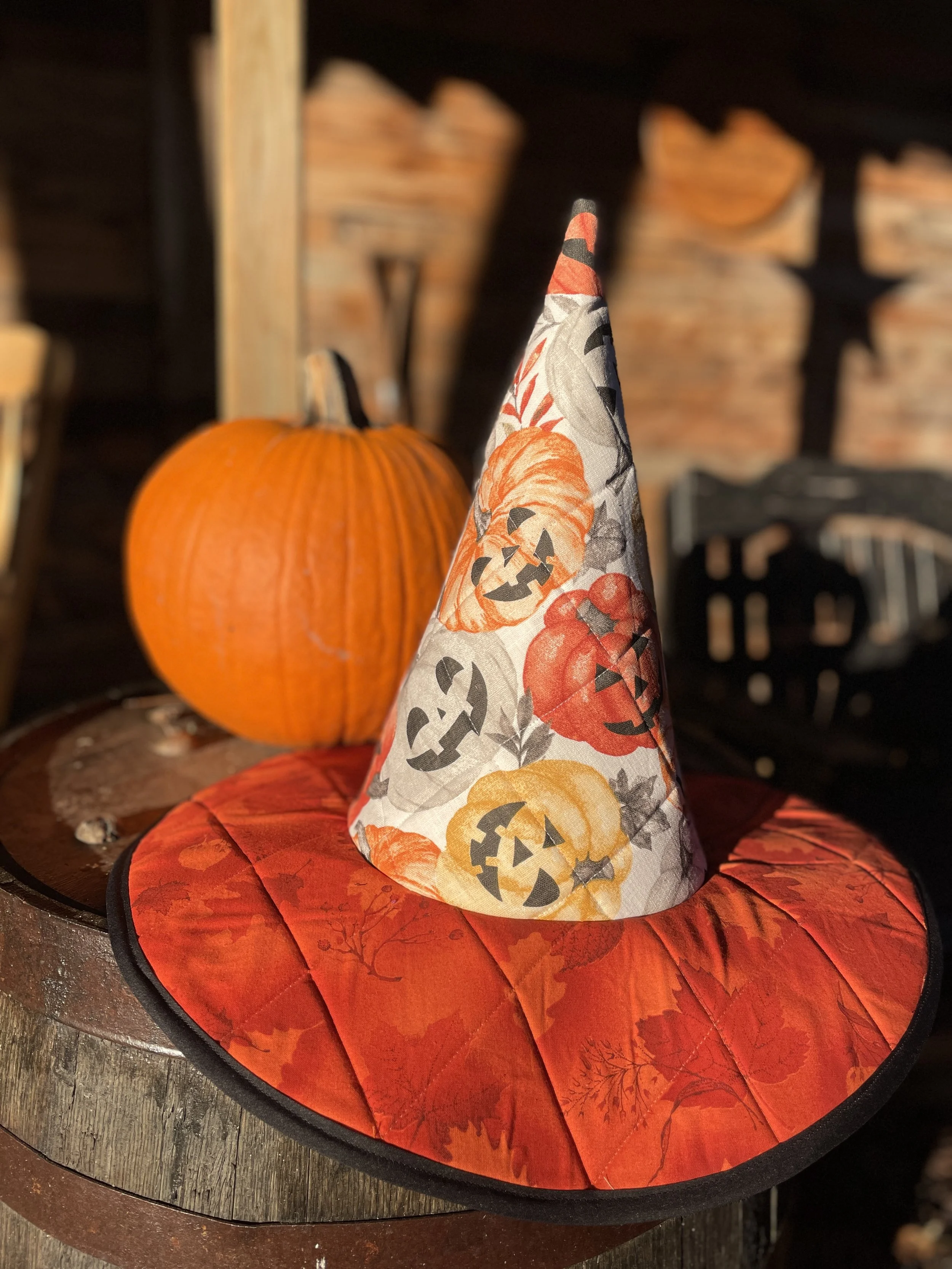 Two Tone Jack o Lantern Witch Hat