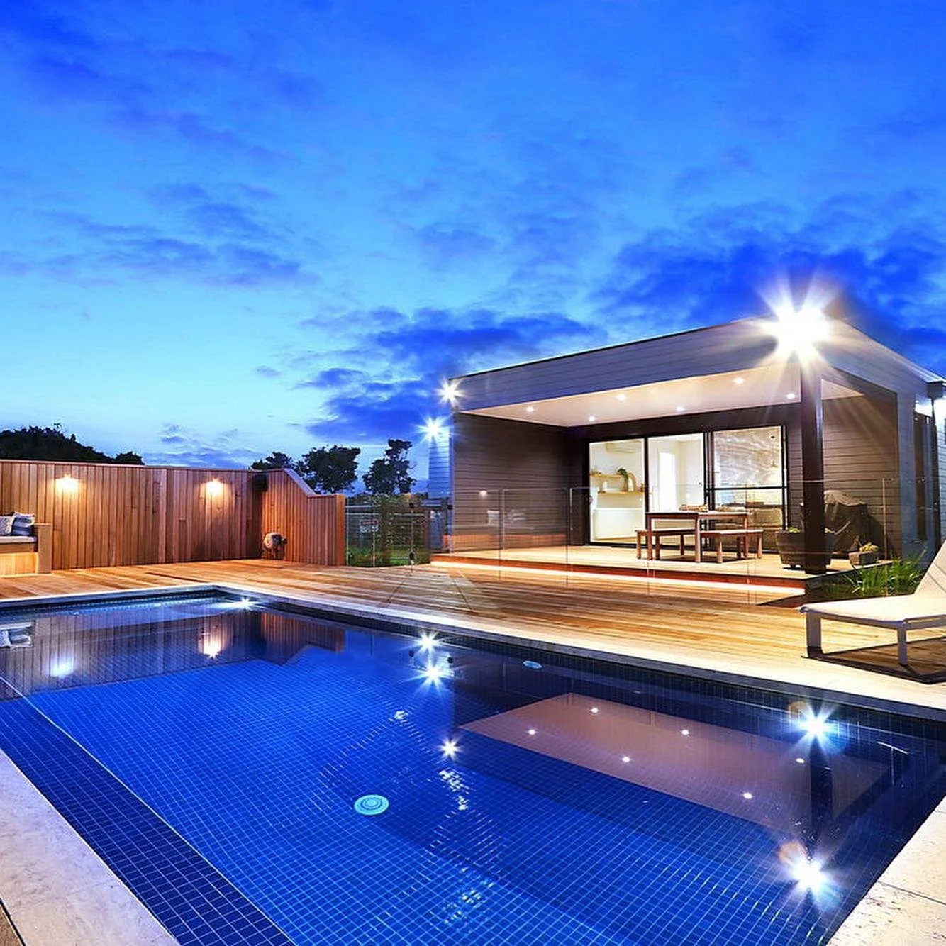 This swimming pool and decked area we completed a little while ago makes this backyard complete. #mountainbuilt  #pool #deck #outdoorliving #morningtonpeninsulabuilders #summer