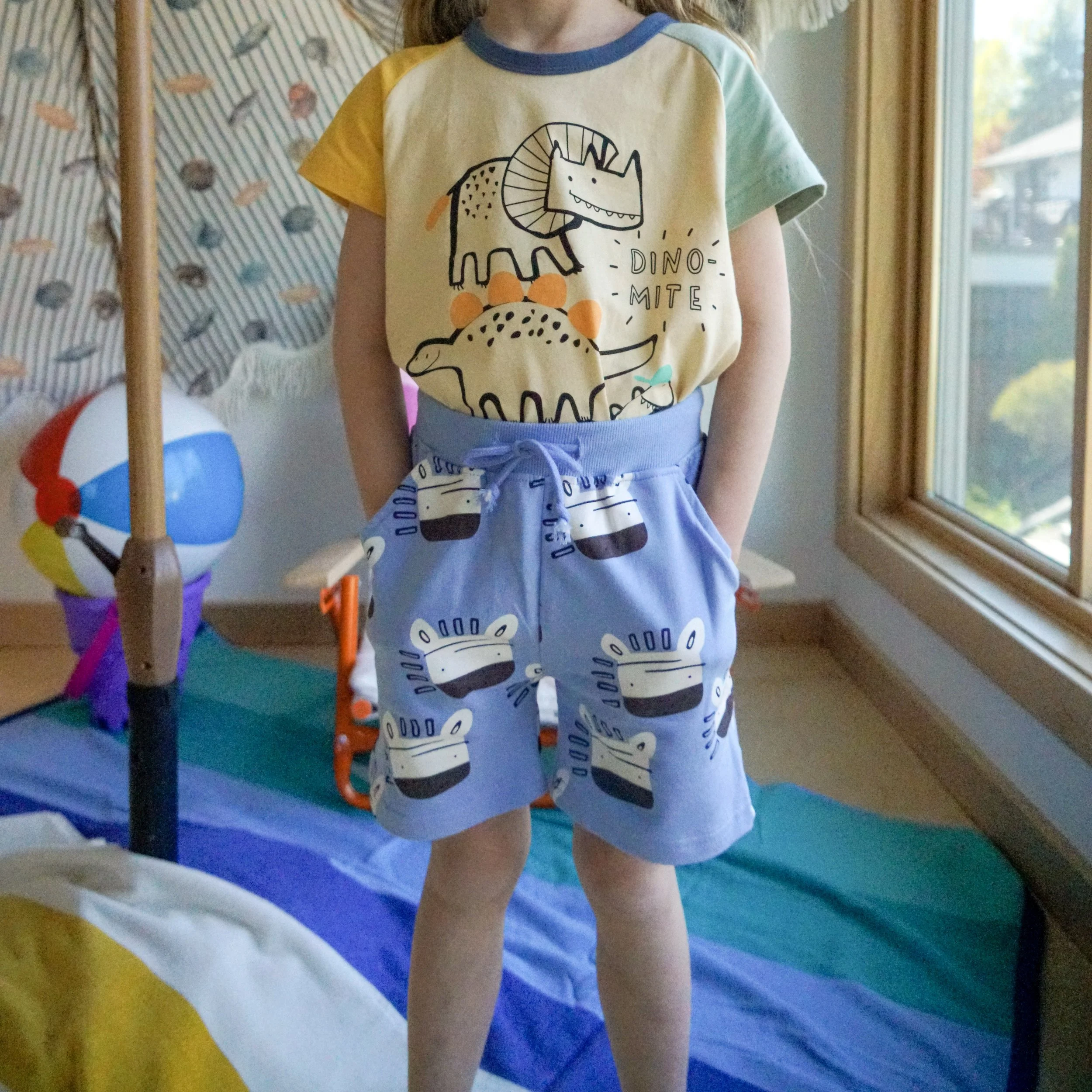 Giraffe Short 4.jpeg