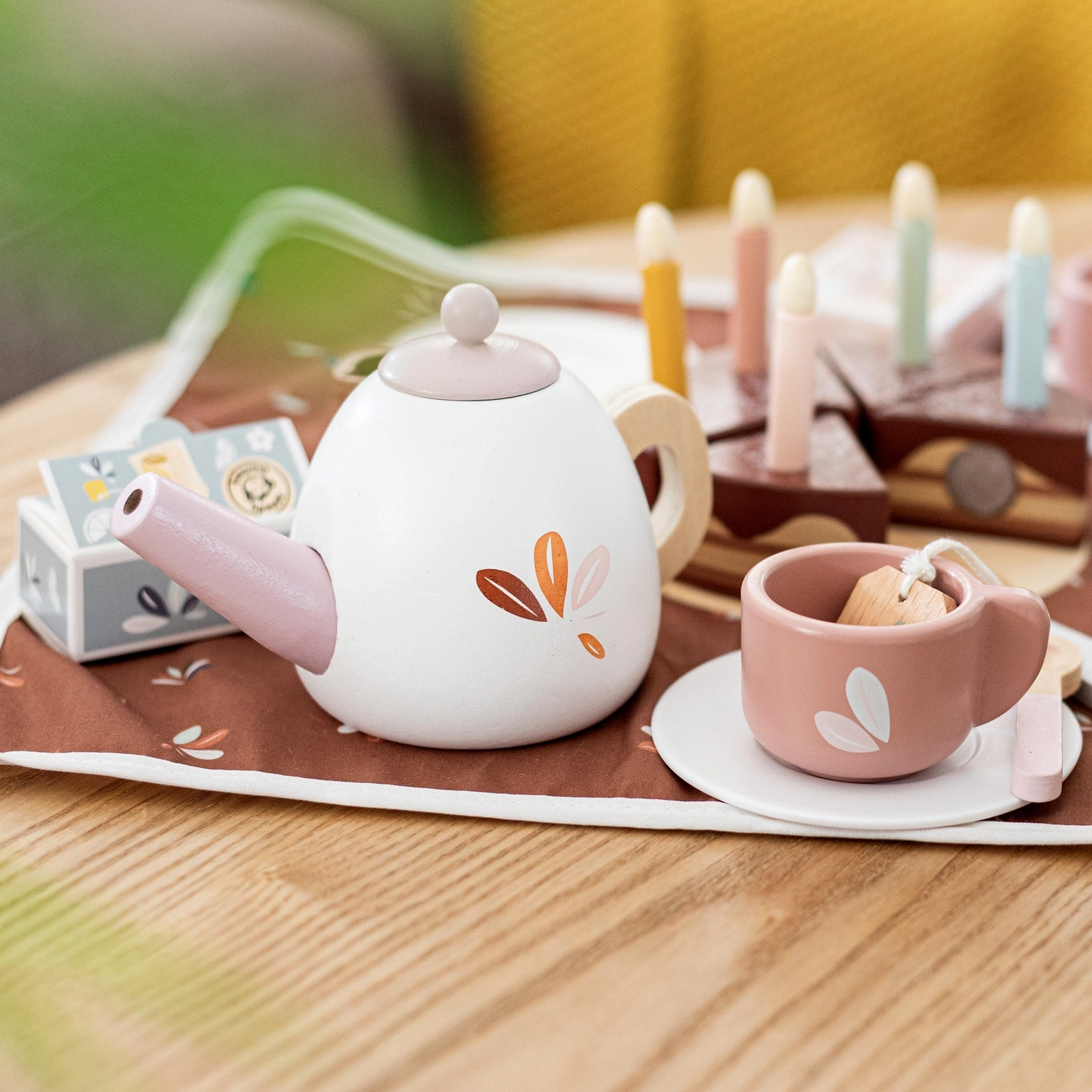 Birthday Tea Set 1B.png