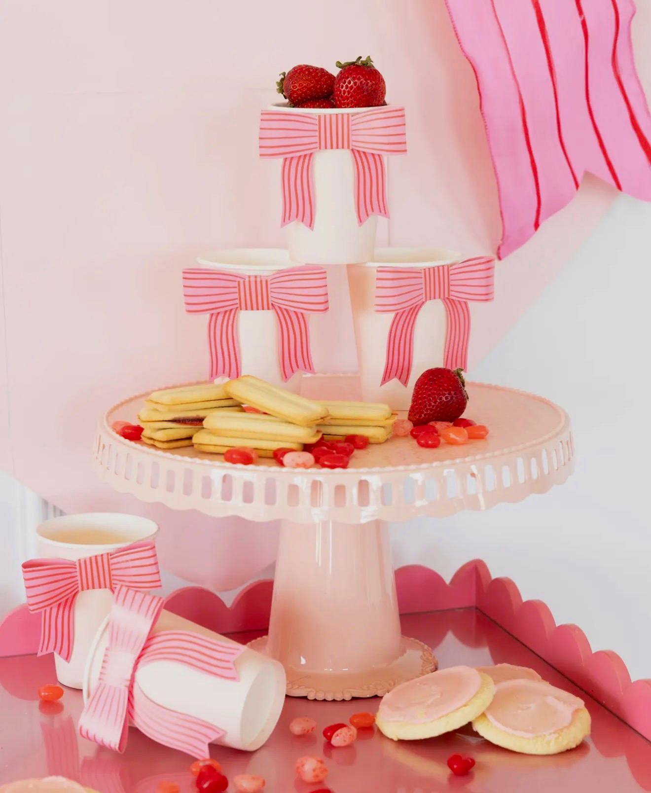 Sweet Bow Party Cups 2.png