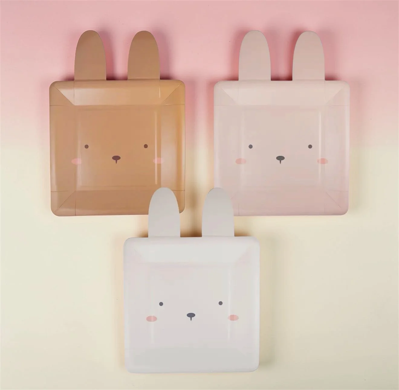 Neapolitan Bunny Party Plate Set