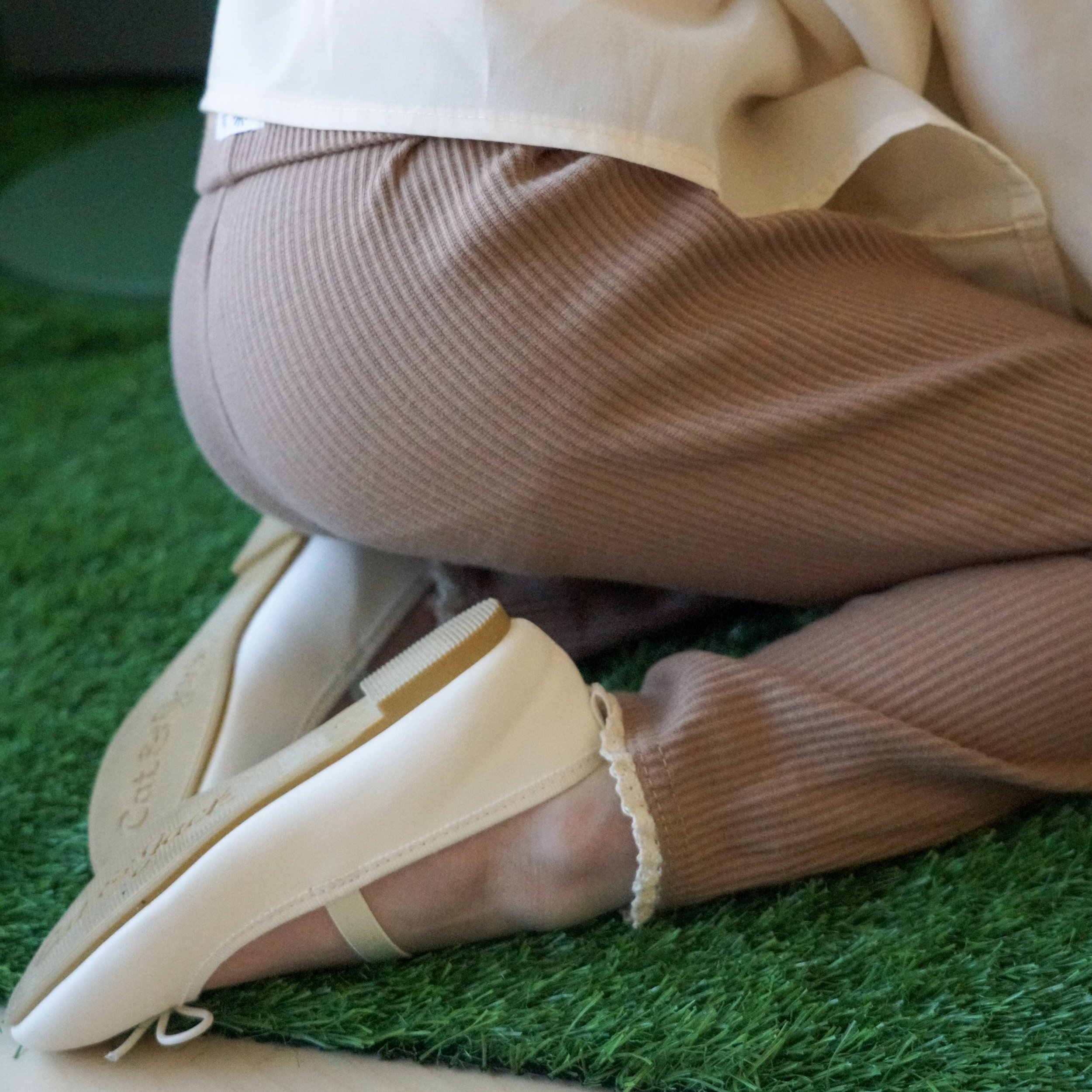 Twinkle Toes Lace Leggings_Coffee 11.jpg