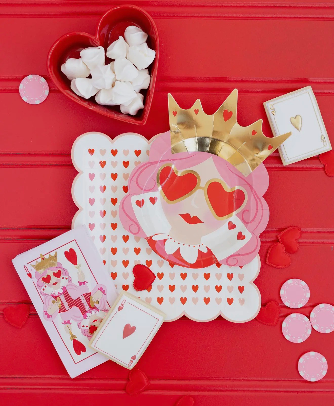 Queen of Hearts Party Plates 3.png