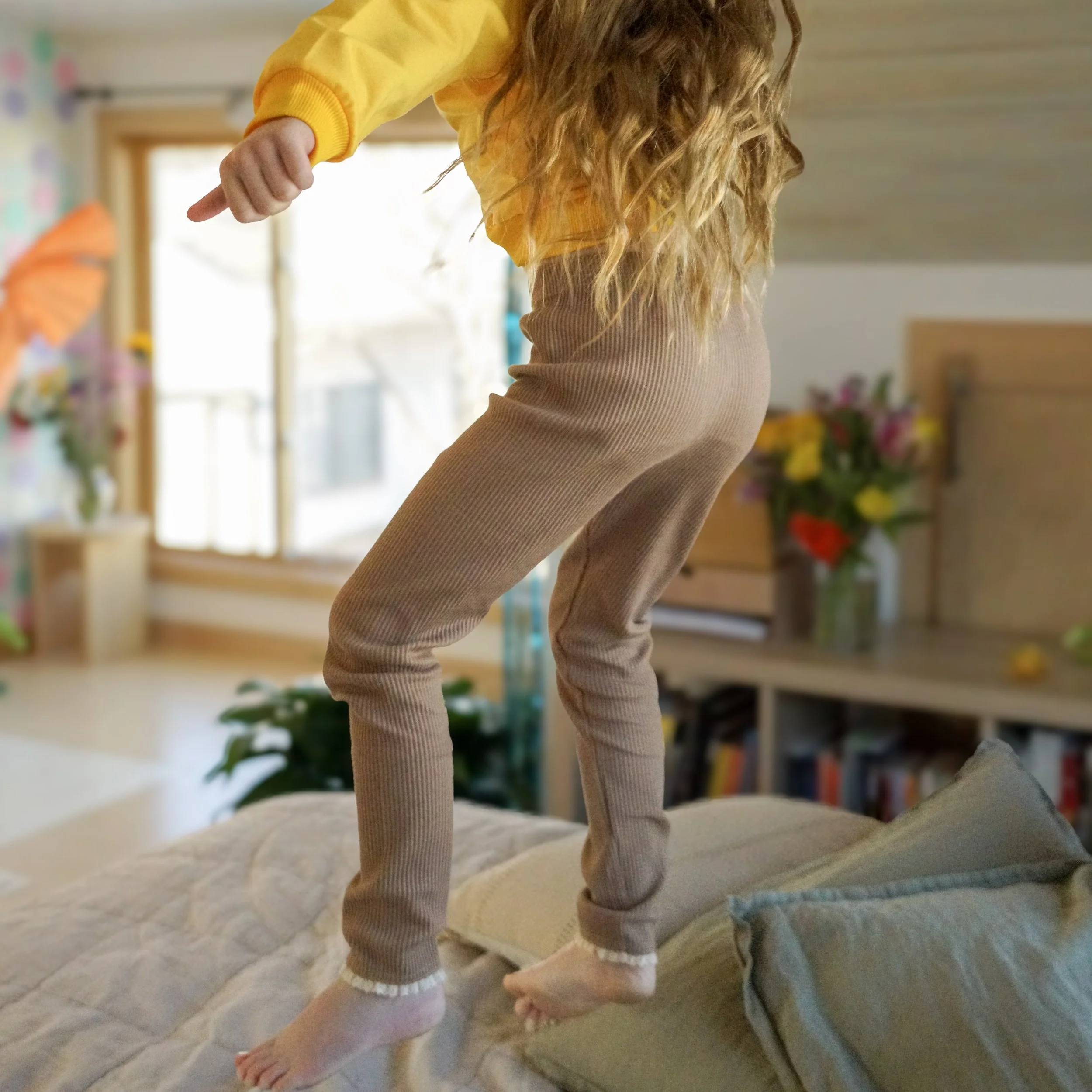 Twinkle Toes Lace Leggings_Coffee 13.jpg