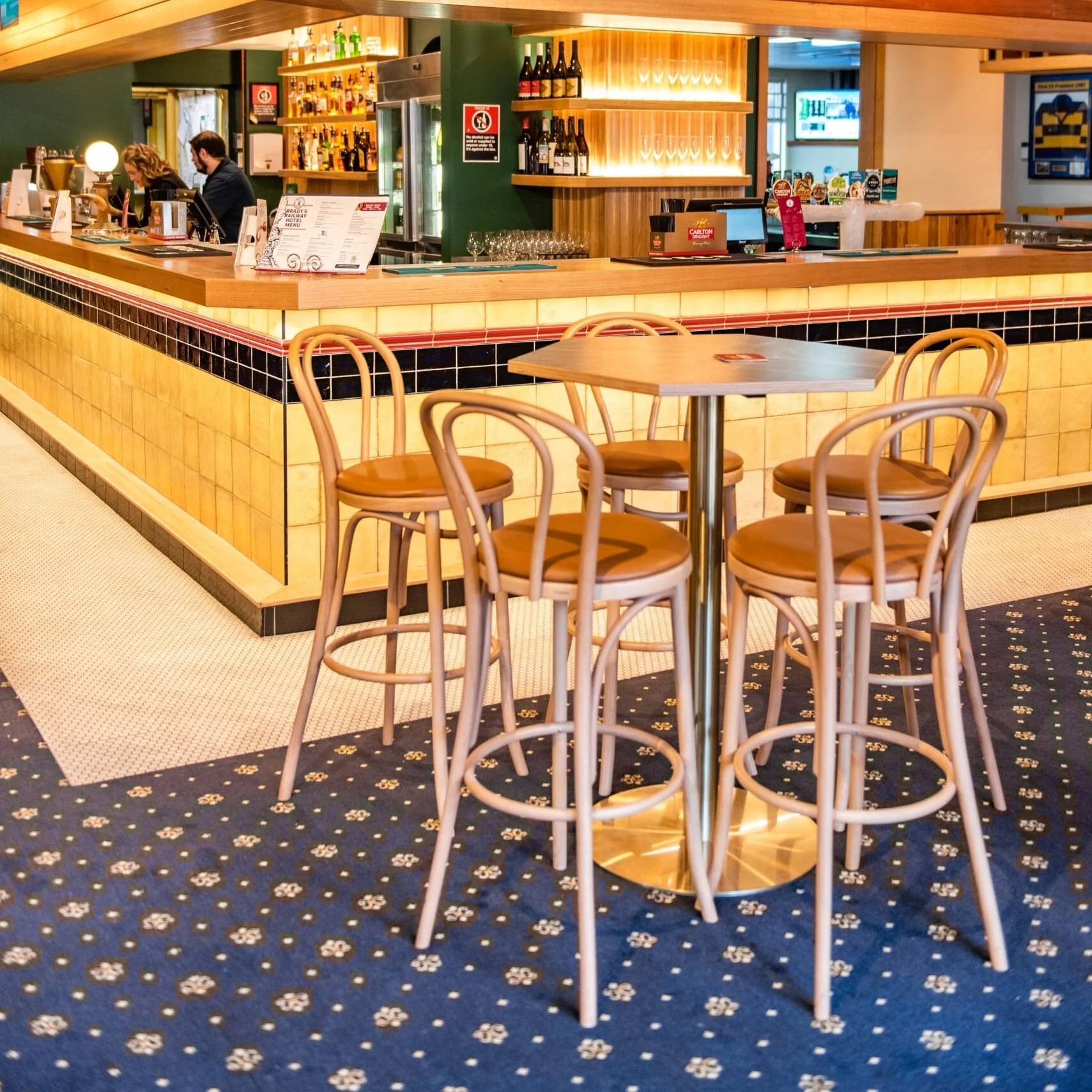 Bradys Railway Hotel