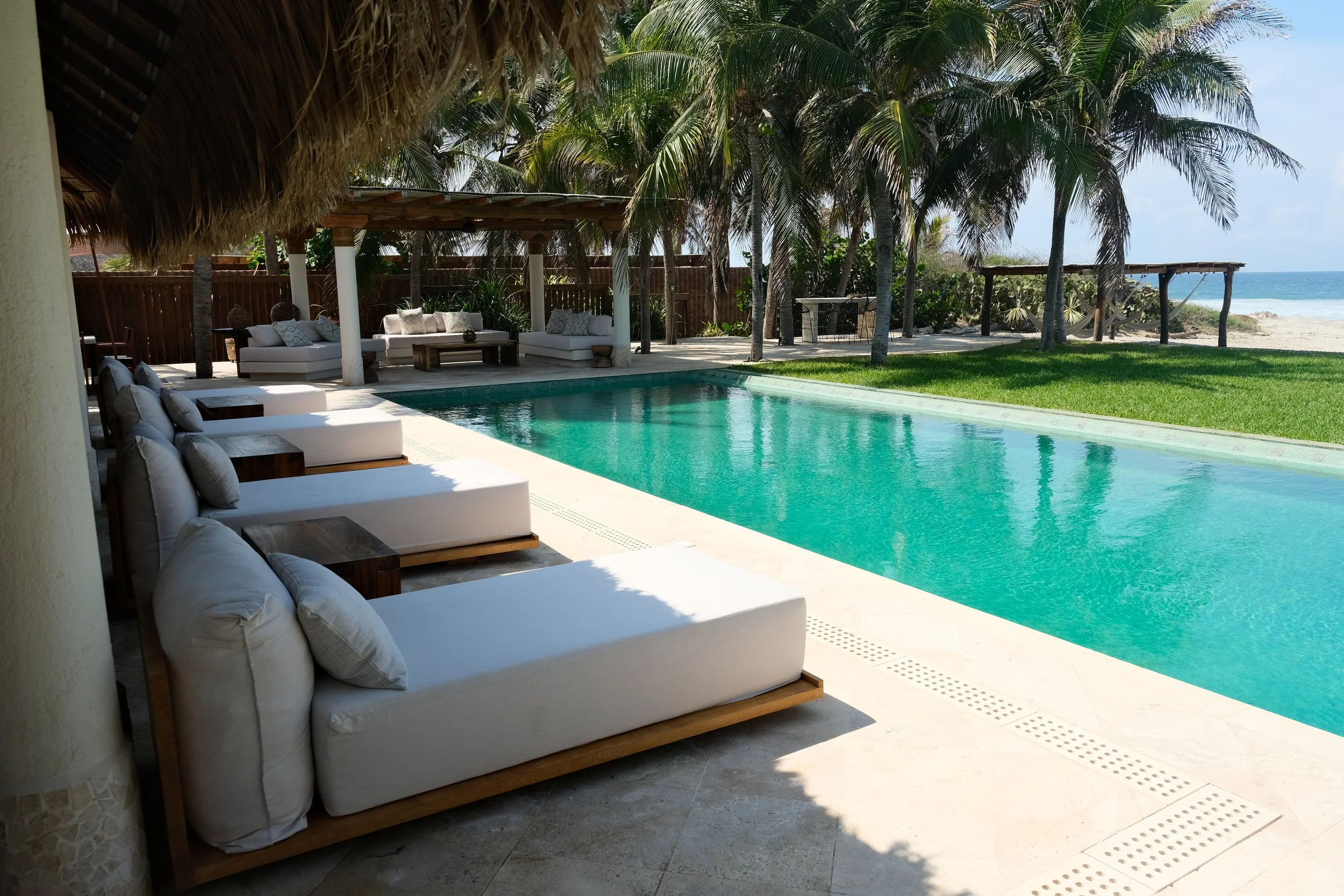 Casa del Mar infinity pool overlooking the beach, Los Naranjos, Puerto Escondido