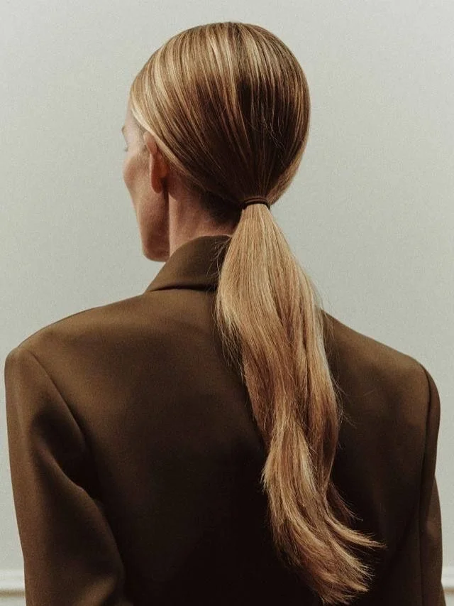 No more updo anxiety. Laser hair removal for the back of the neck leaves your skin soft, smooth, and ready for any hairstyle, no shaving, no irritation, no shadow. 

Book your consultation now at 305.605.NIYA