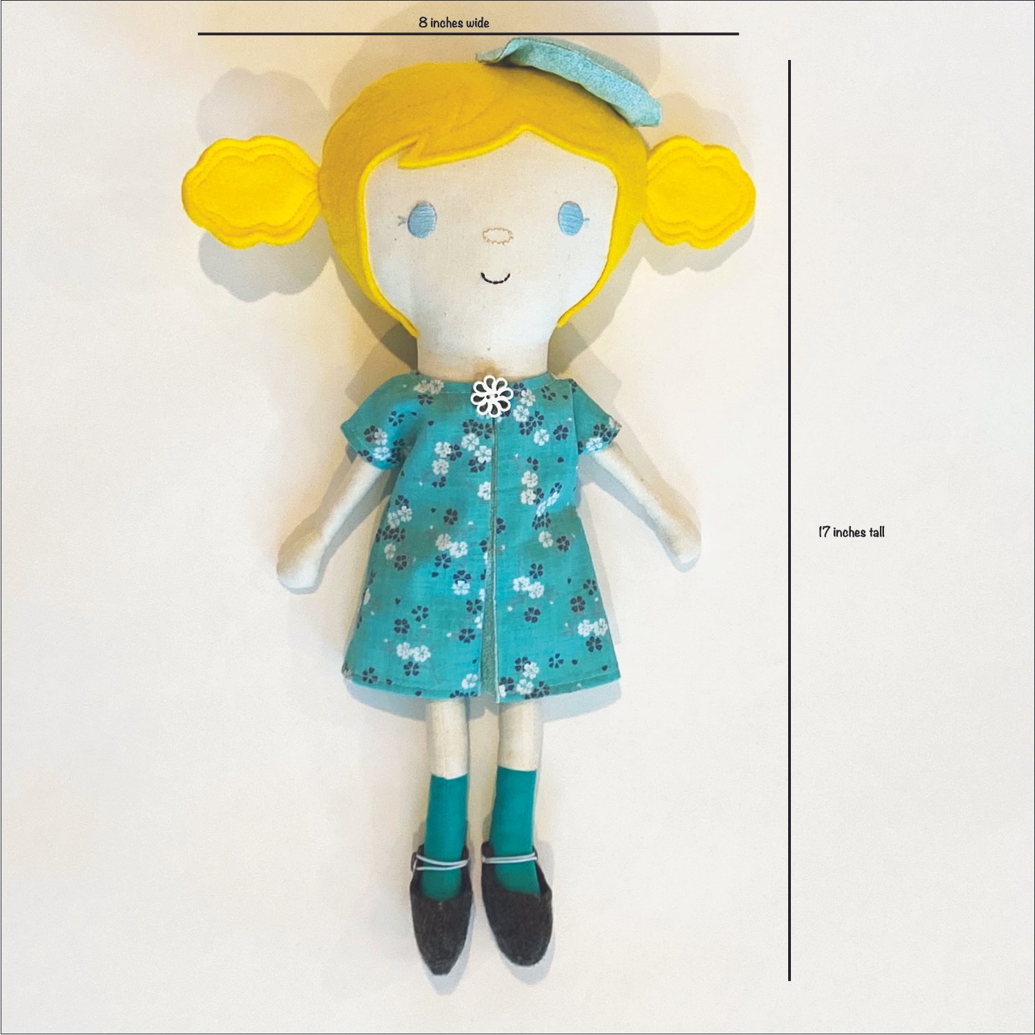 Chloe- measure.jpg