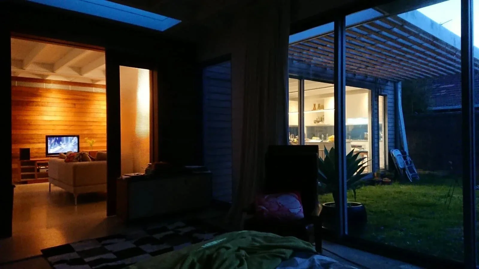 The DIFFERENCE Between WARM And COOL Light...