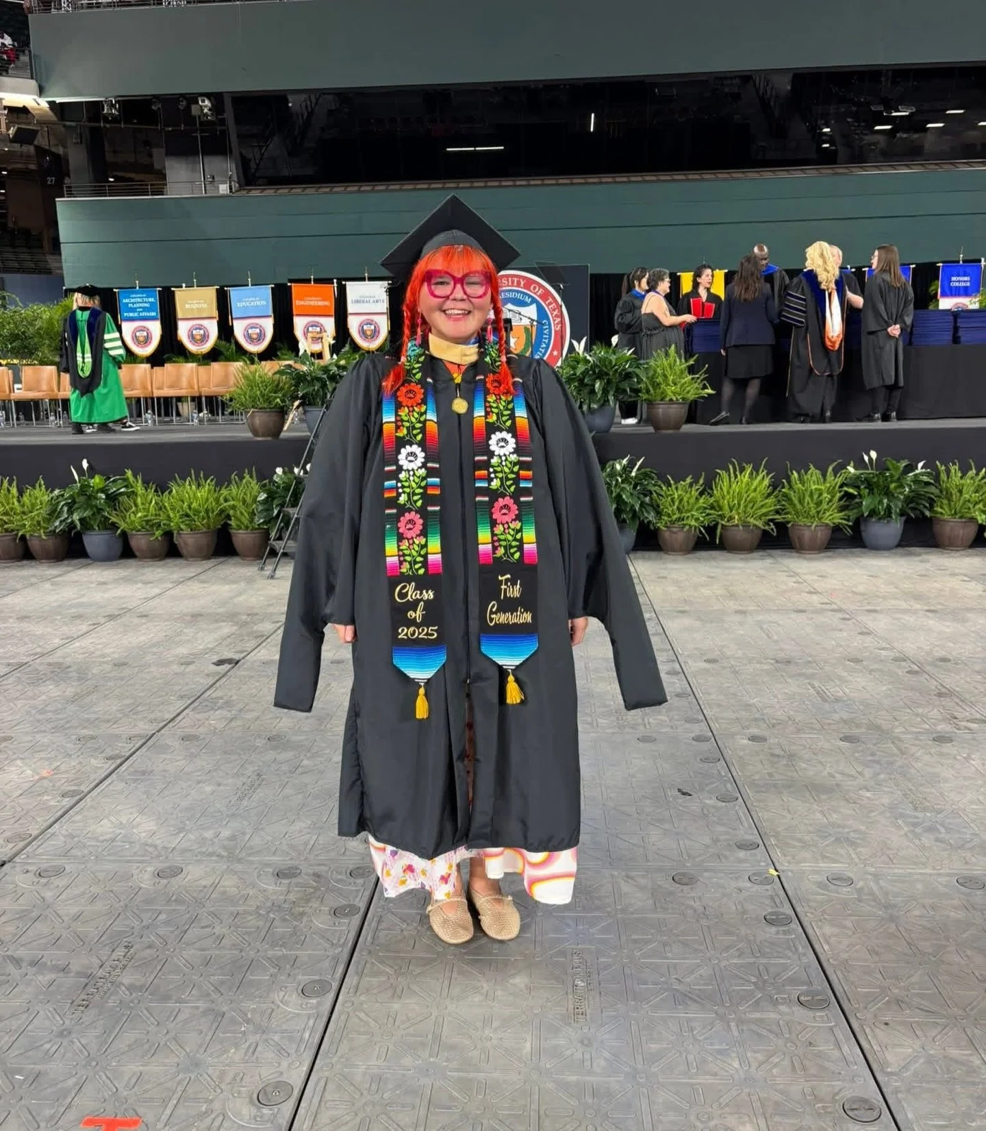 Tonight my indigenous reina 👸🏽 joined the 7% of Latinas with a masters degree and has already passed her LMSW. I watched this woman enroll in full time classes 2 weeks postpartum. 

Her journey isn&rsquo;t just academic. It&rsquo;s ancestral. It&rs