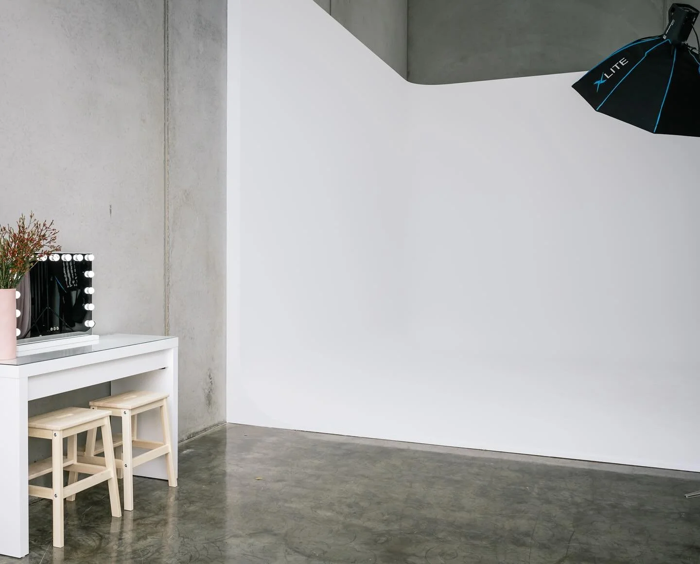 Cindy the cyclorama &hellip; built by the legends at @coastalbuilders. 

Available for hire soon, dm for rates xx

#processstudios #cyclorama #photography #photographers #hastings #photographystudio