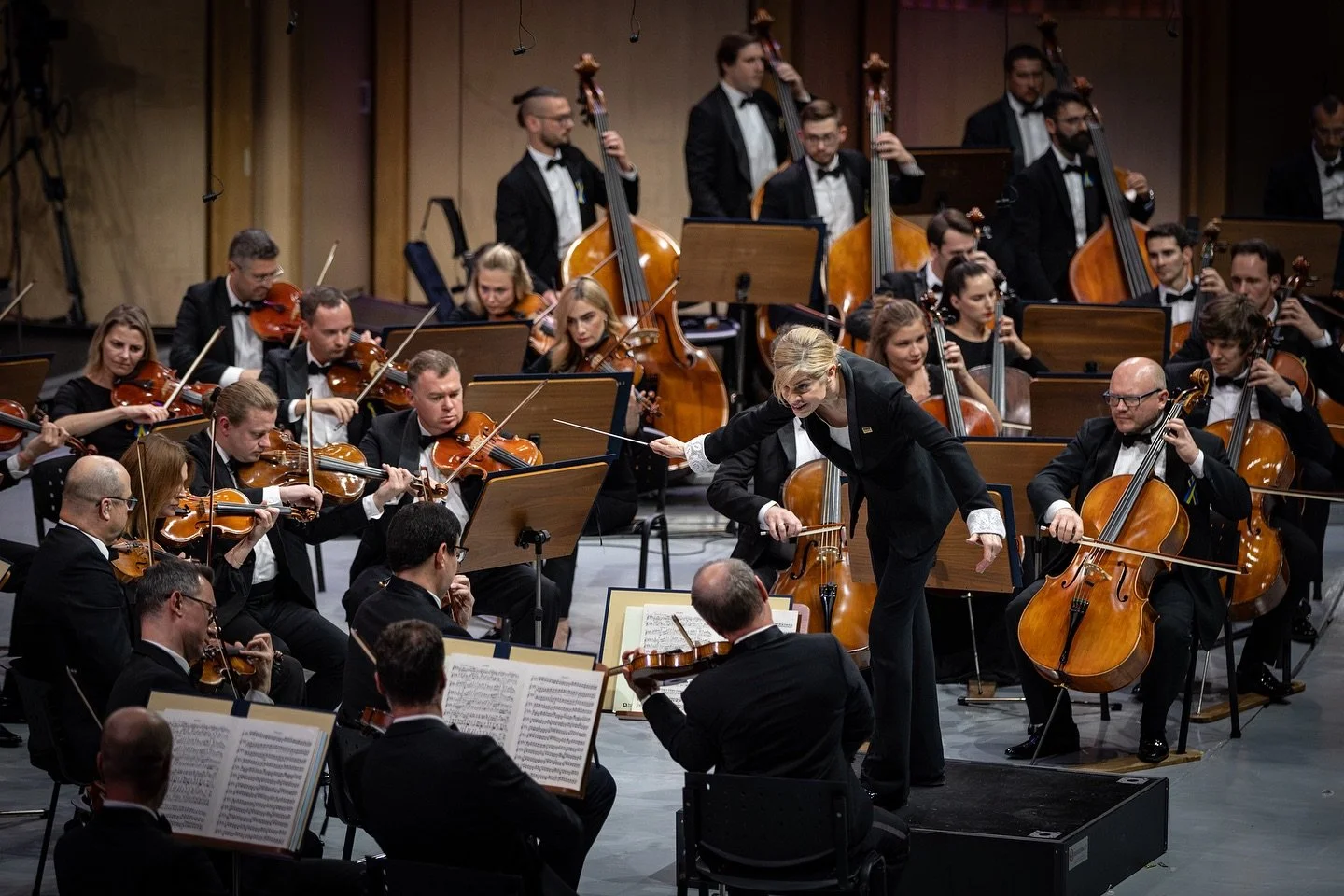 The @ukrainianfreedomorchestra 2025 Resilience Tour arrived in Bucharest with last night&rsquo;s performance of @kolomiietsmaxim, Wagner, and the Bruch Violin Concerto with virtuoso Romanian soloist @alexandra.conunova. 

And tonight we&rsquo;re perf