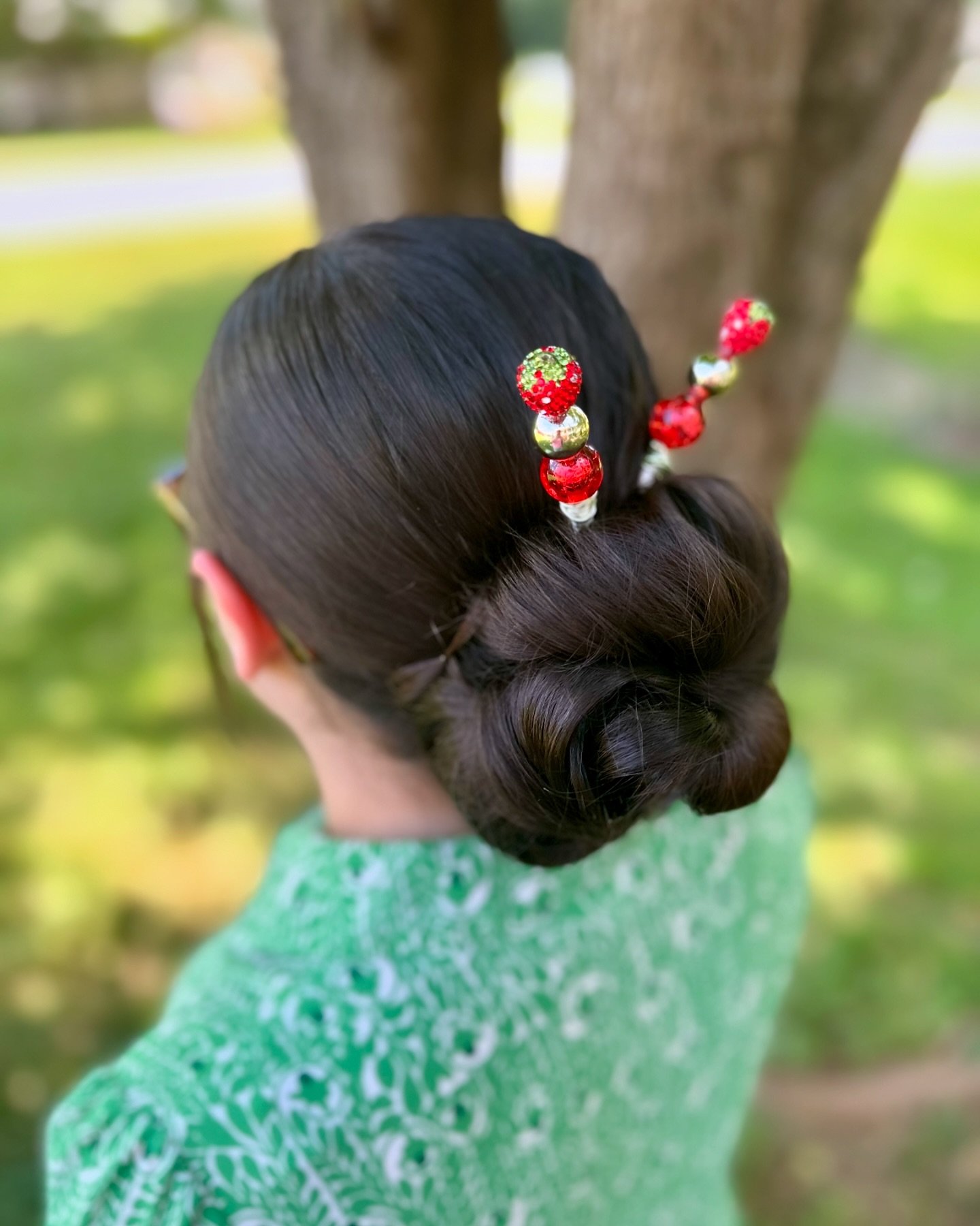 We&rsquo;re glad to see our customers loving our Strawberry Patch Chopsticks!🍓✨

These beauties are still available for purchase!

Sold as a set!!🎀

#meekfulmakesbymaddie #apostolicbusiness #smallbusiness #shopsmall #apostolicfashion #hairaccessori