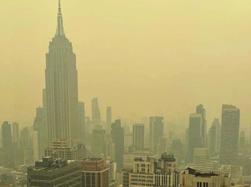 hm_6.13.23_nyc-wildfire-air-pollution-2_sm.jpg